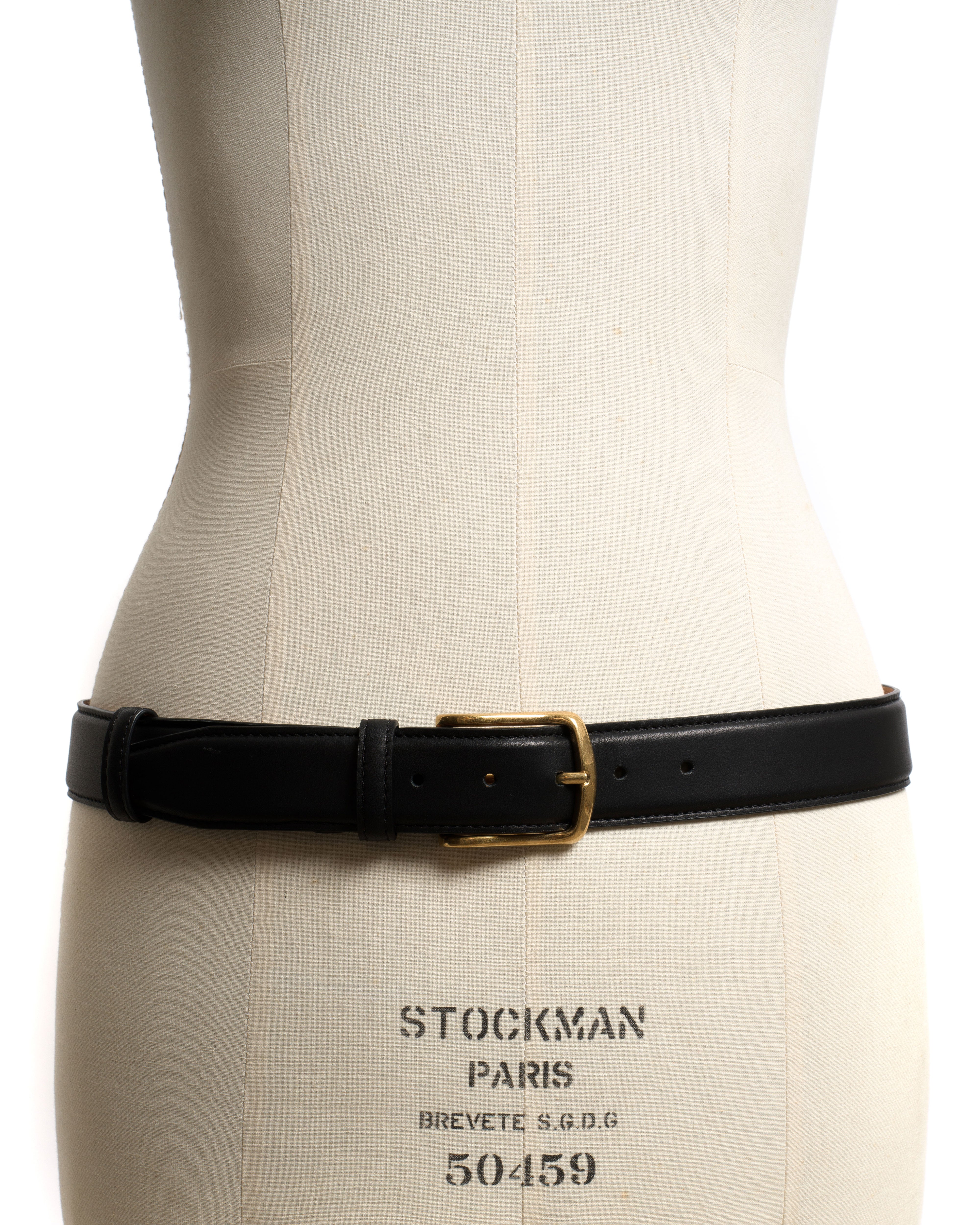Quinn classic unisex leather belt Soft calf & metal Black & gold buckle