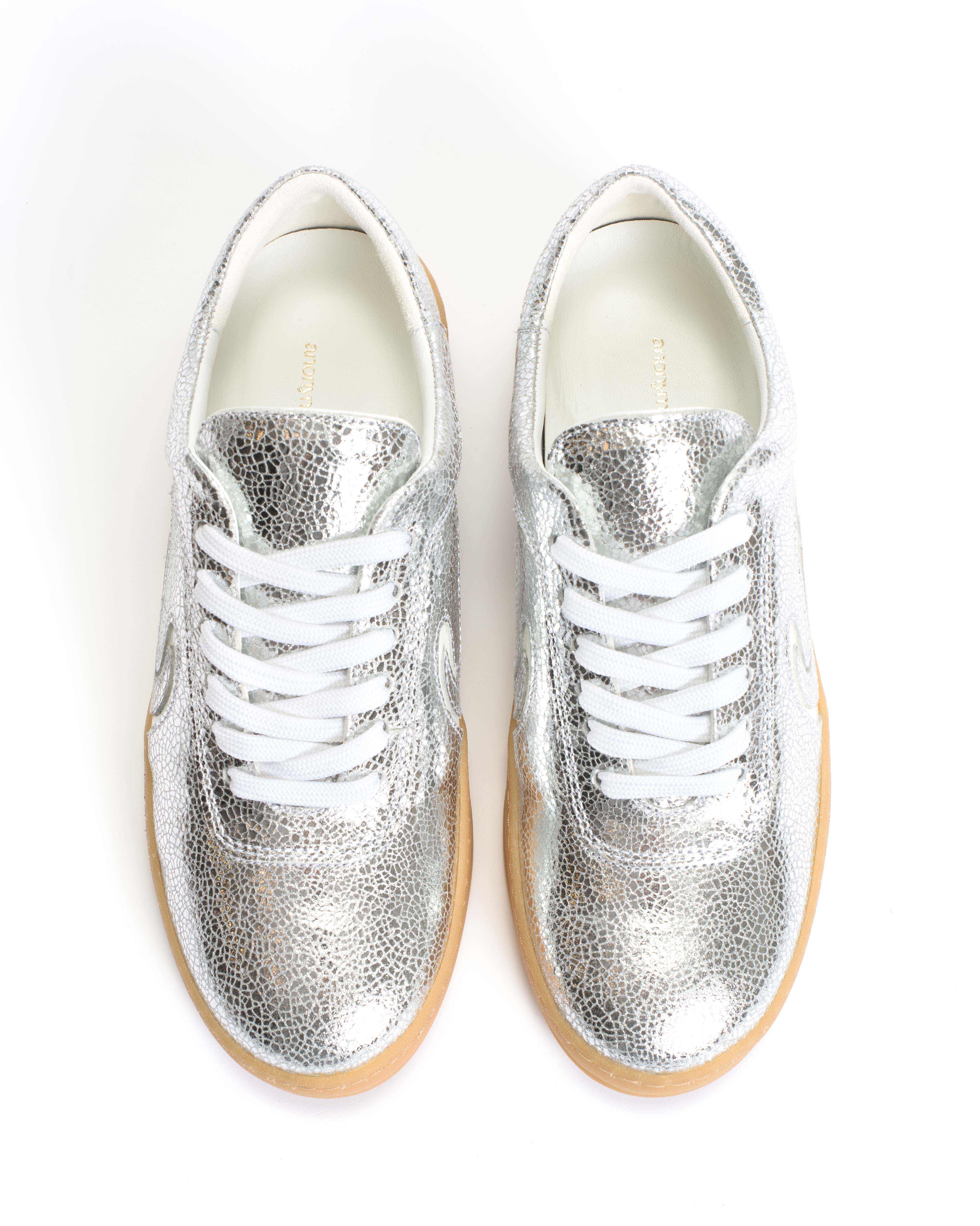 Blaire Crackled metallic goat & polished soft calf Silver & white sand