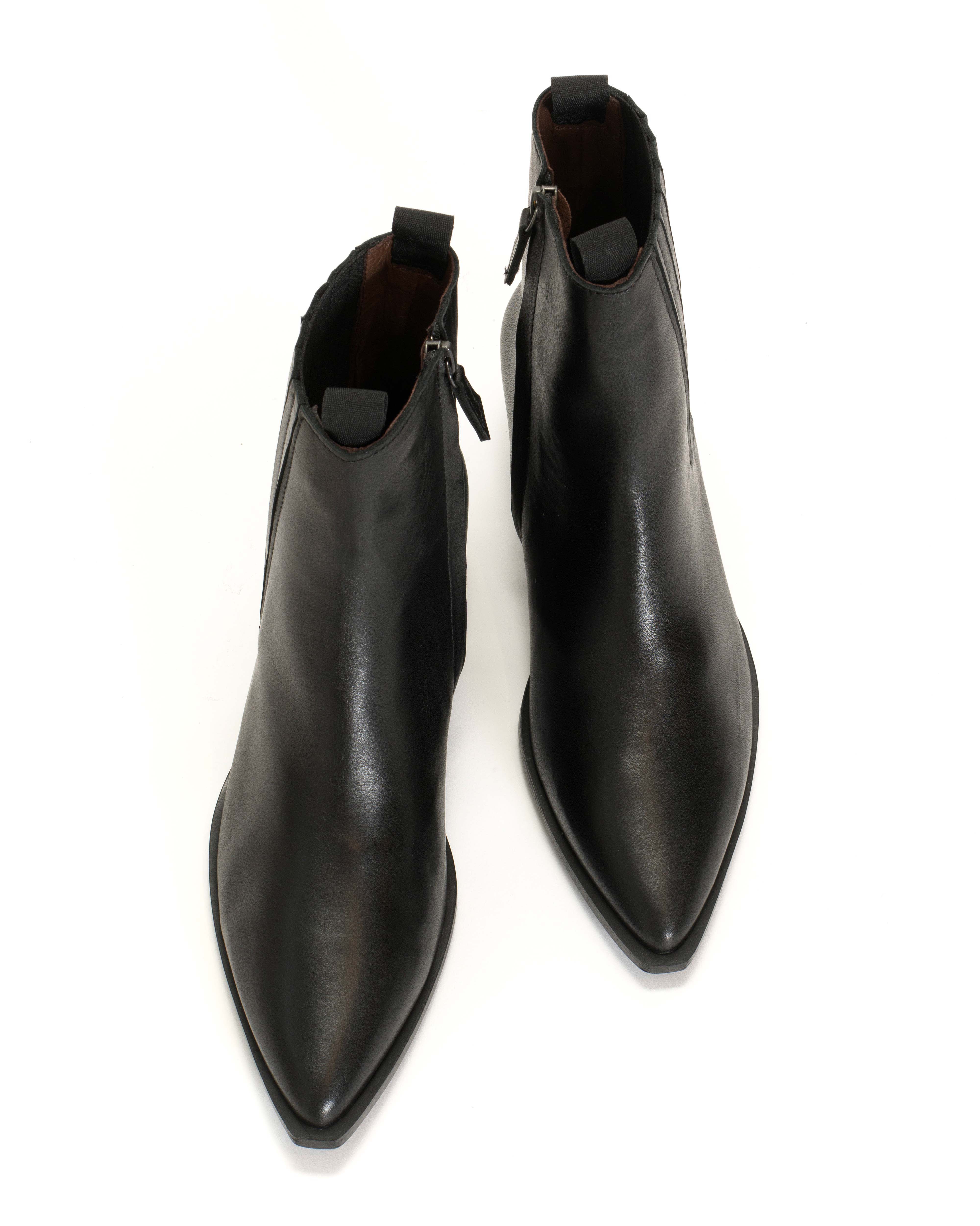 Hachi Soft calf Black