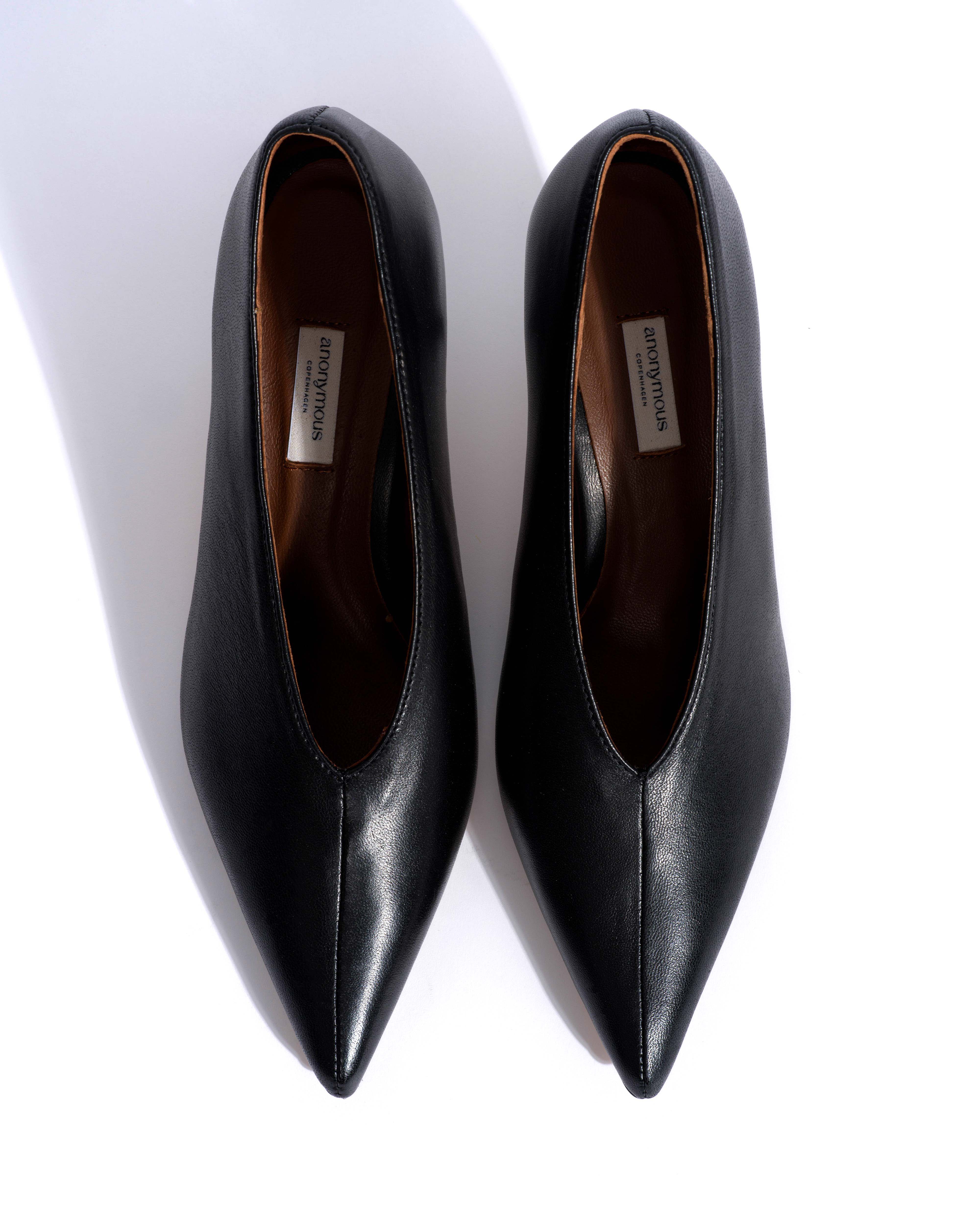 Phia 55 pin Shiny lamb Black