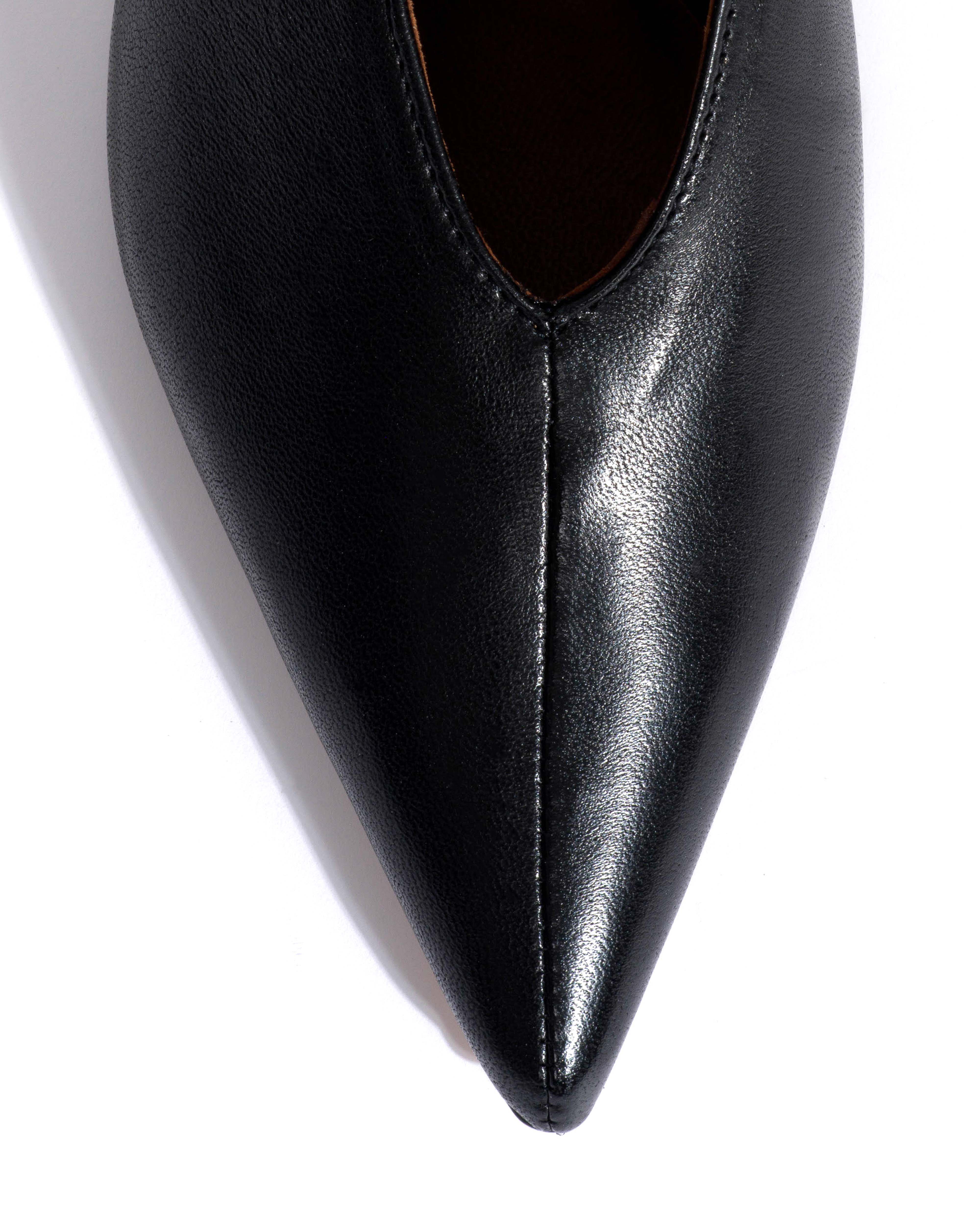 Phia 55 pin Shiny lamb Black