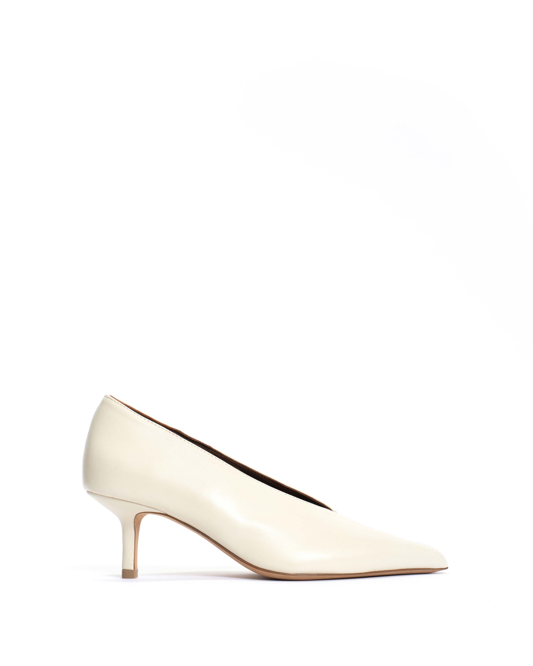 Phia 55 pin Shiny lamb White sand - Anonymous Copenhagen