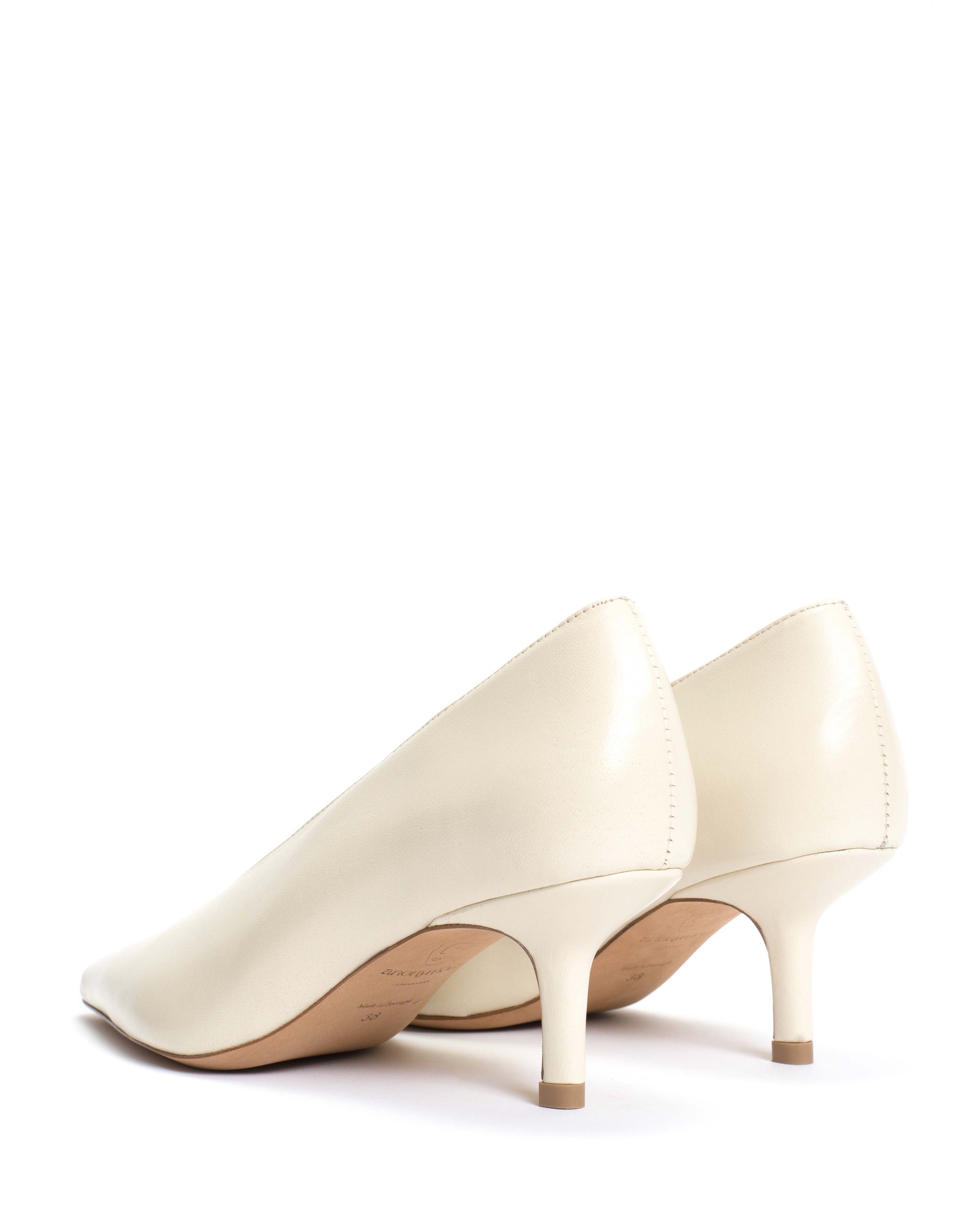 Phia 55 pin Shiny lamb White sand - Anonymous Copenhagen