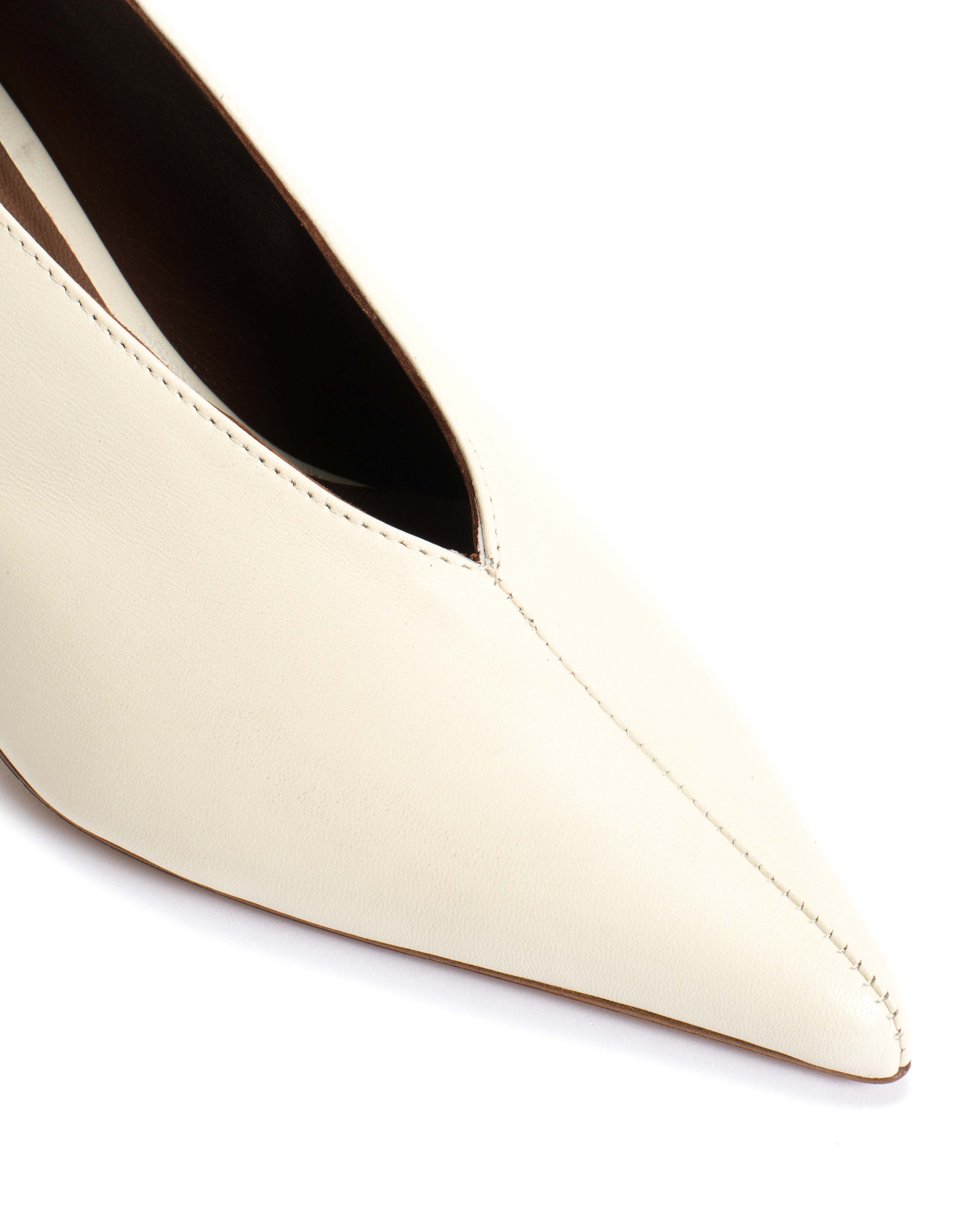 Phia 55 pin Shiny lamb White sand