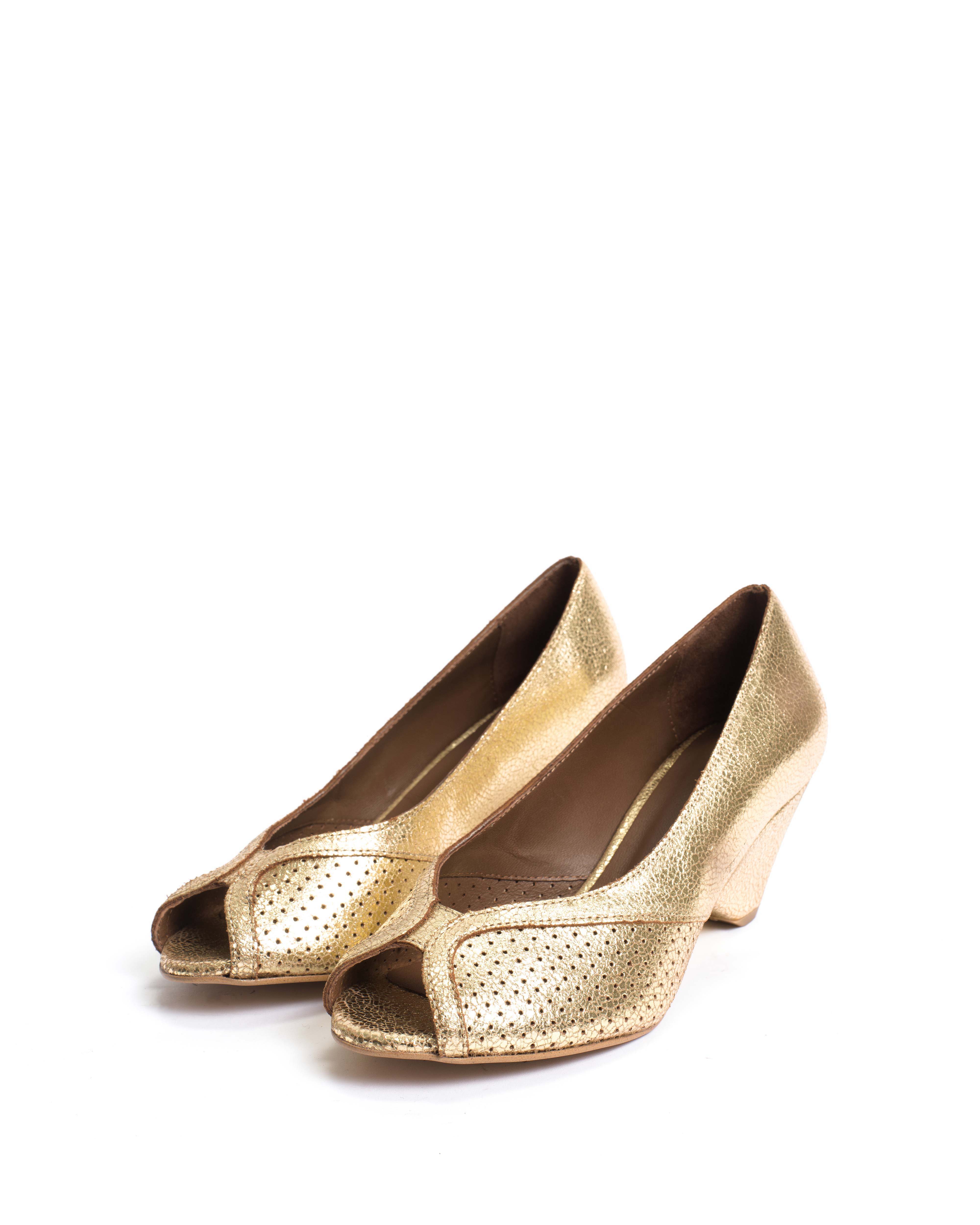 Tiffany triangle Crackled metallic goat Gold