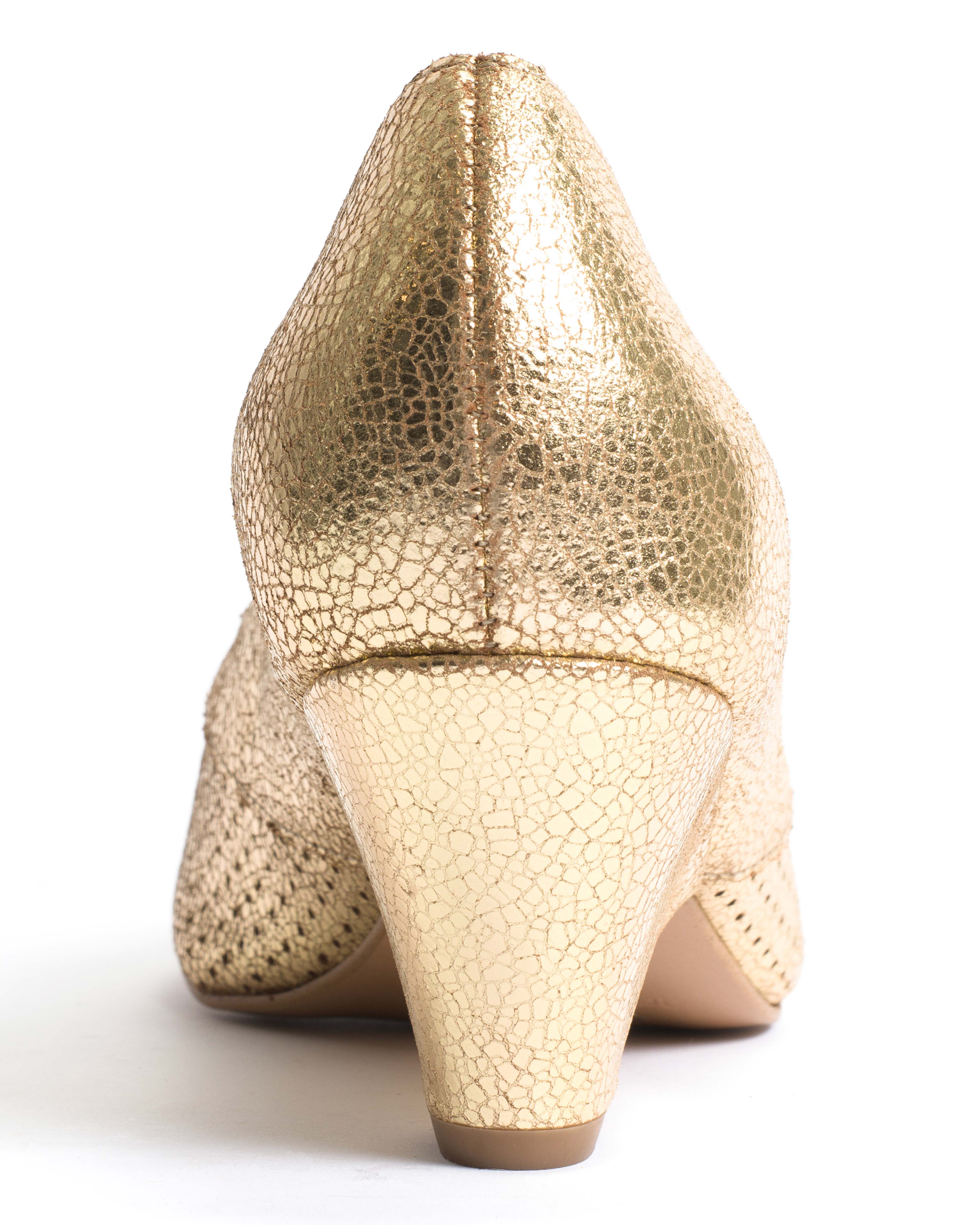 Tiffany triangle Crackled metallic goat Gold