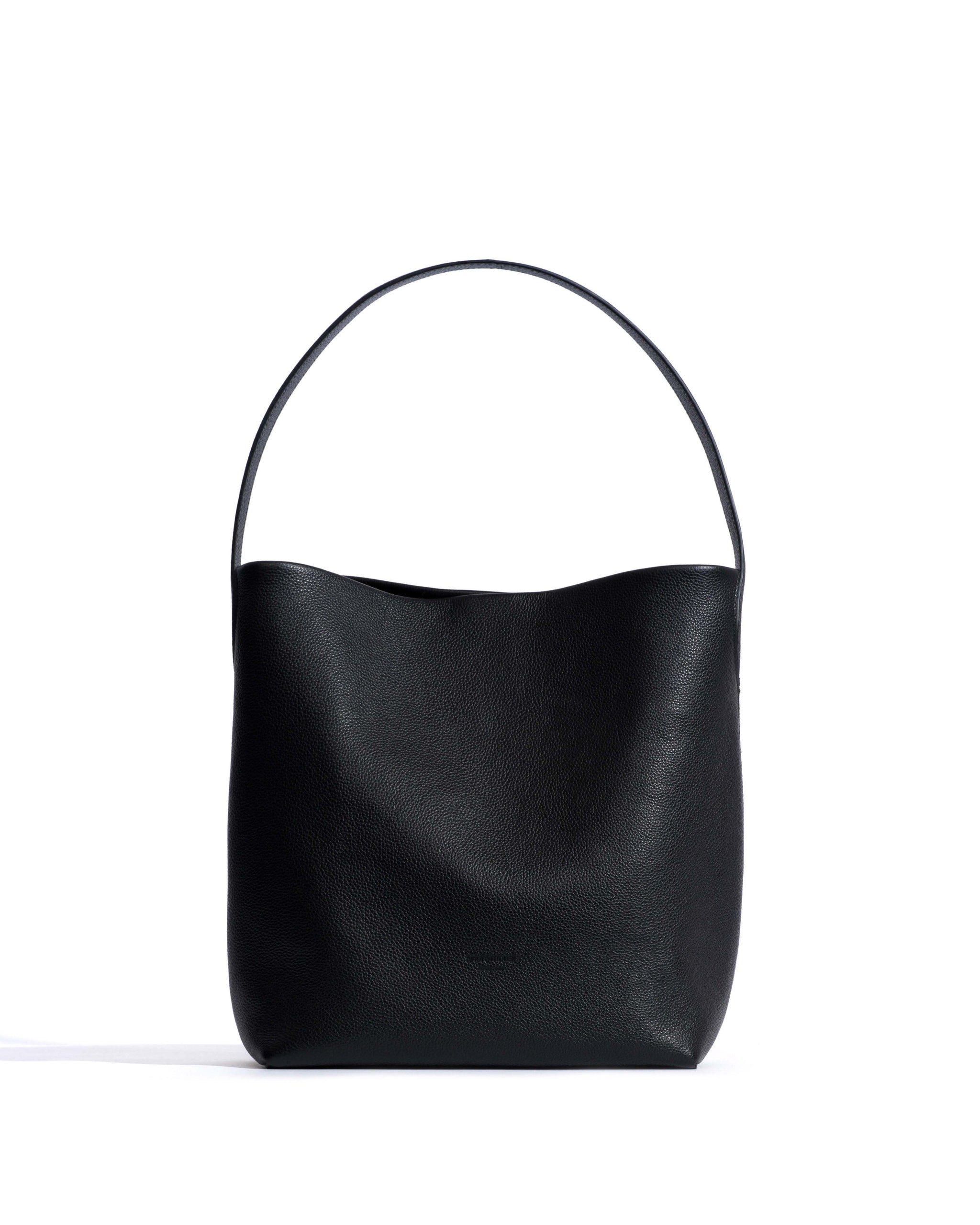 Versa everyday bag Pebbled soft calf Black