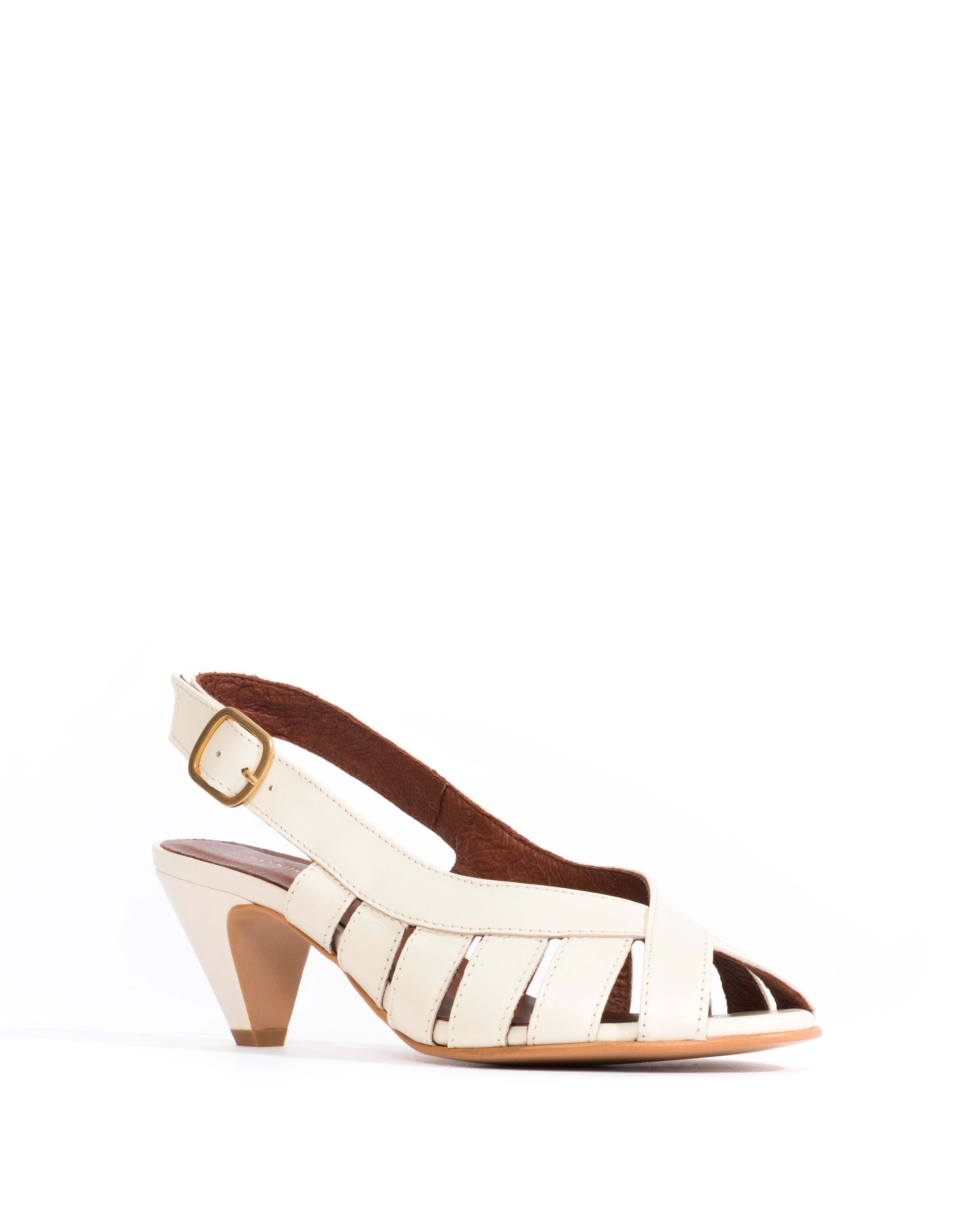 Sophie 50 stiletto Shiny lamb White sand