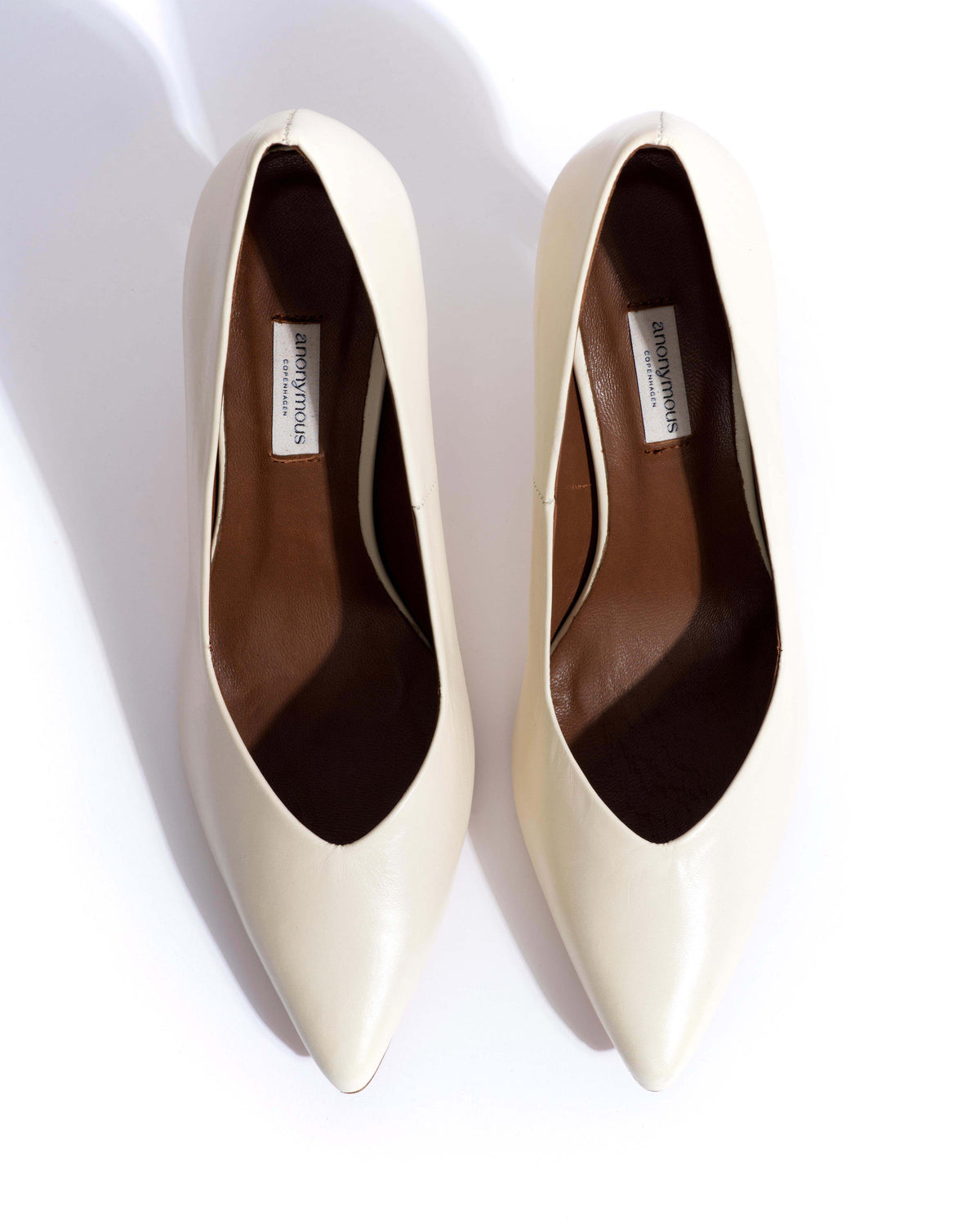 Trini 75 Shiny lamb White sand
