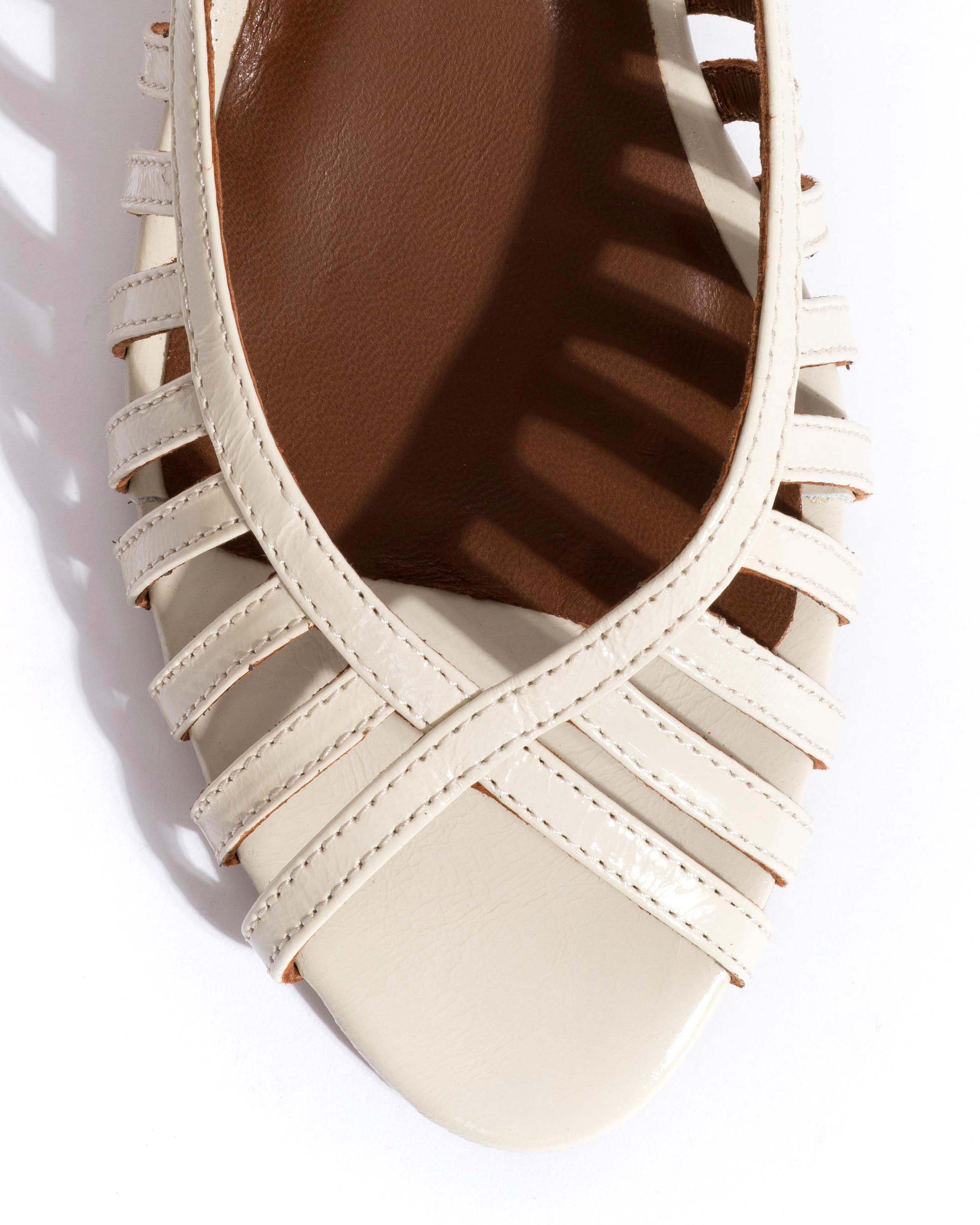 Carminho 40 stiletto Crinkled polished goat White sand