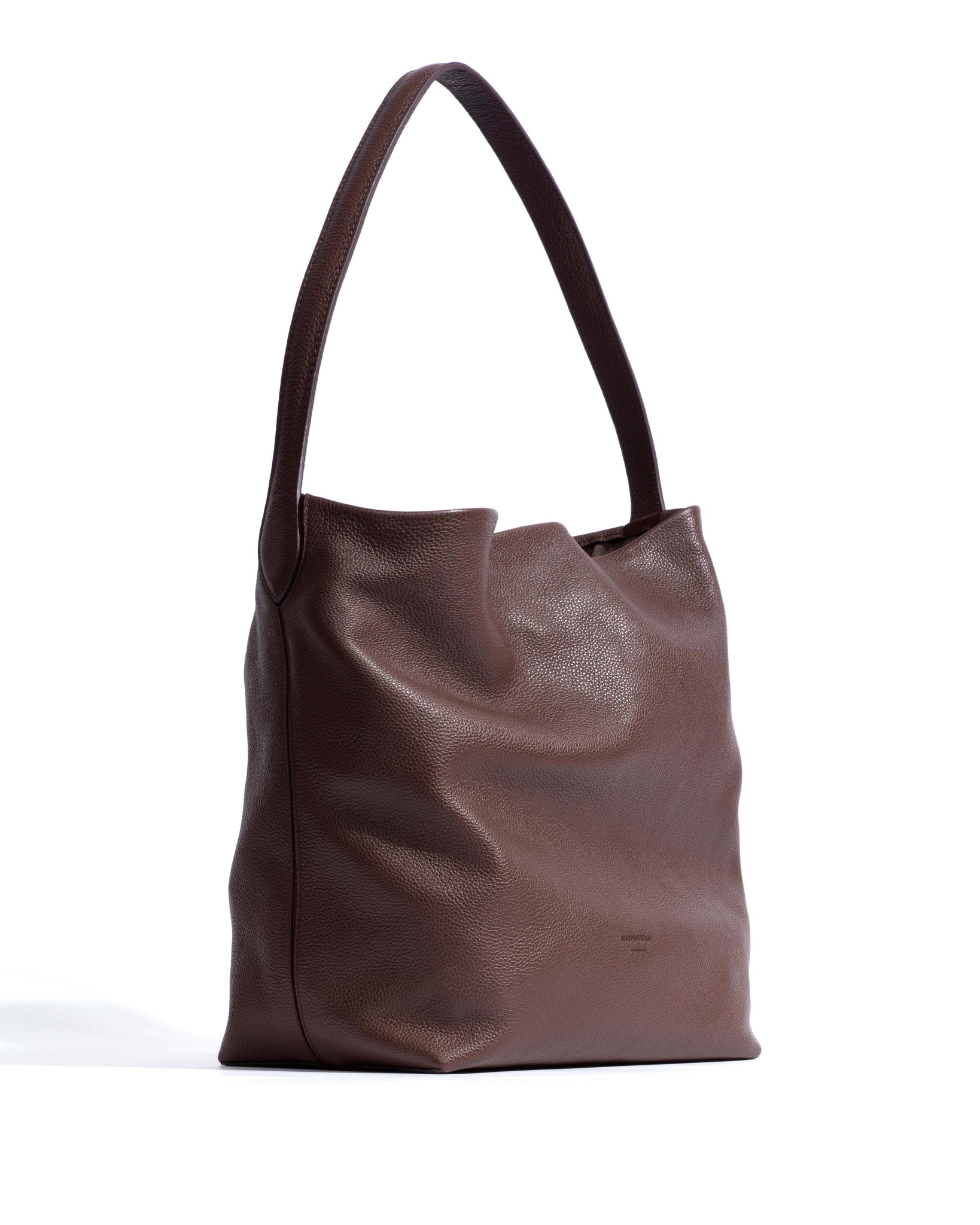 Versa slouchy everyday bag Pebbled soft calf Chocolate