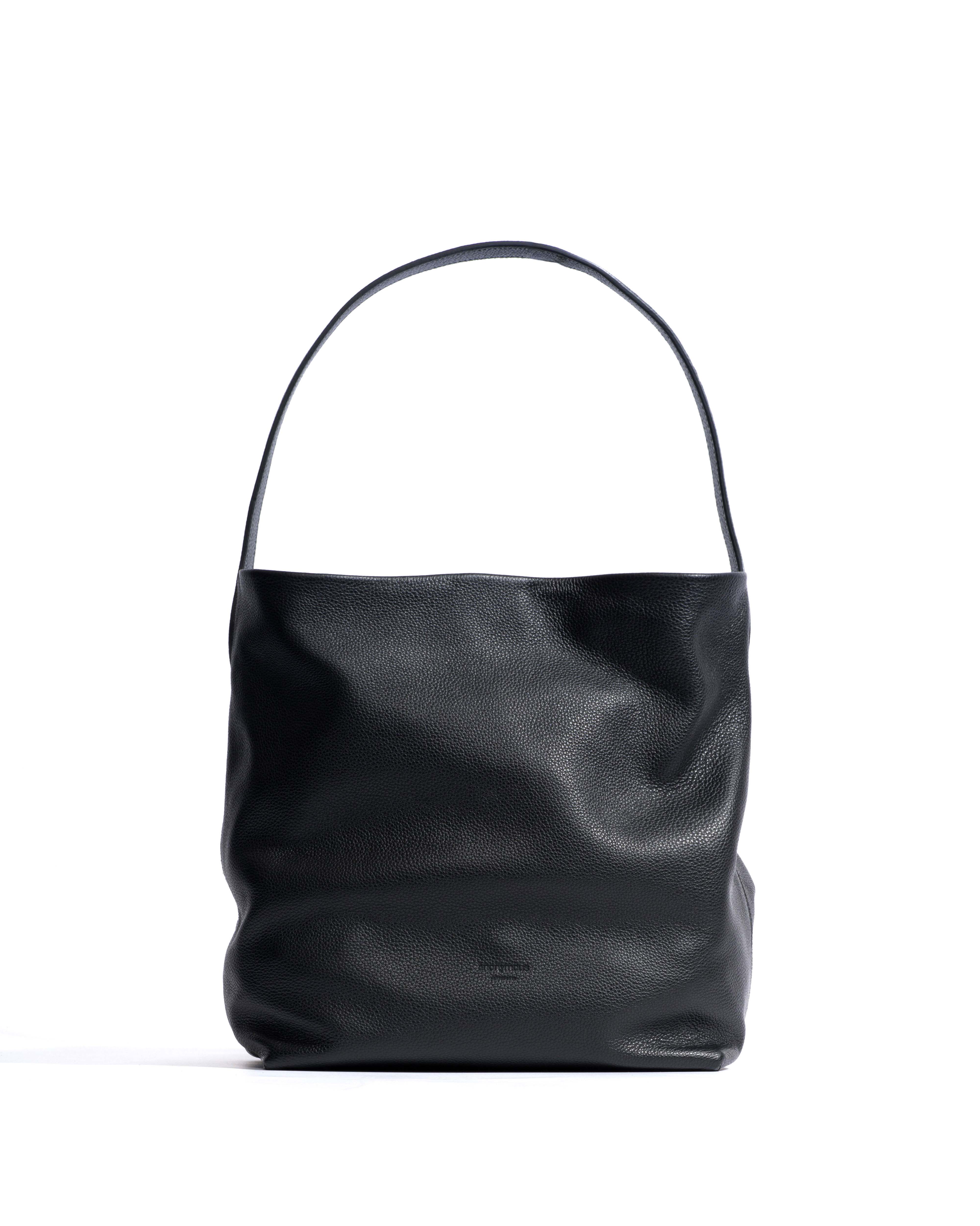Versa slouchy everyday bag Pebbled soft calf Black
