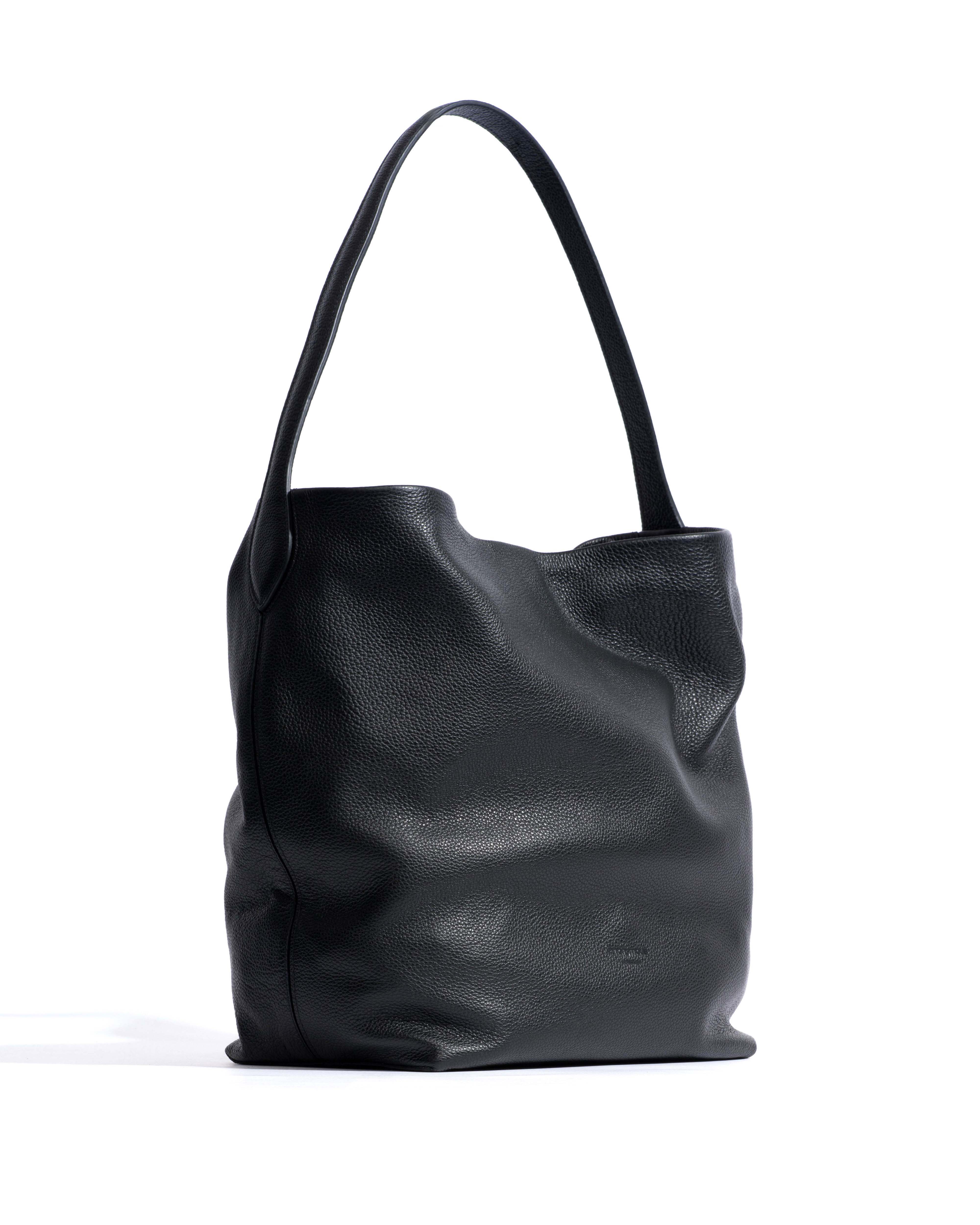Versa slouchy everyday bag Pebbled soft calf Black