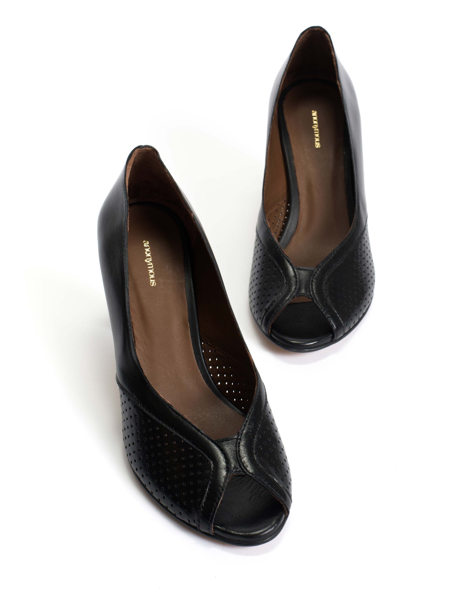Alania Shiny Lamb Black - Anonymous Copenhagen