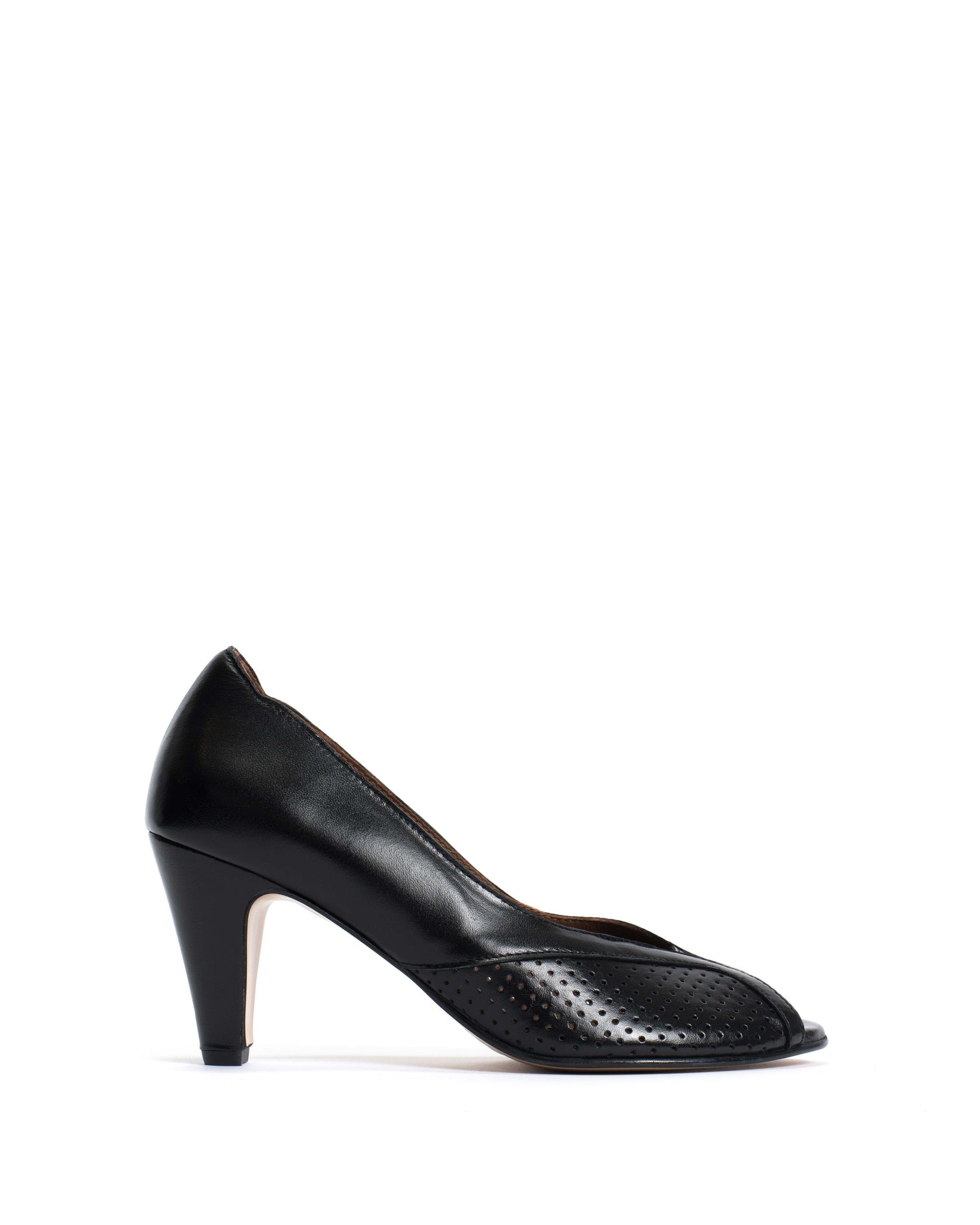 Alania Shiny Lamb Black - Anonymous Copenhagen