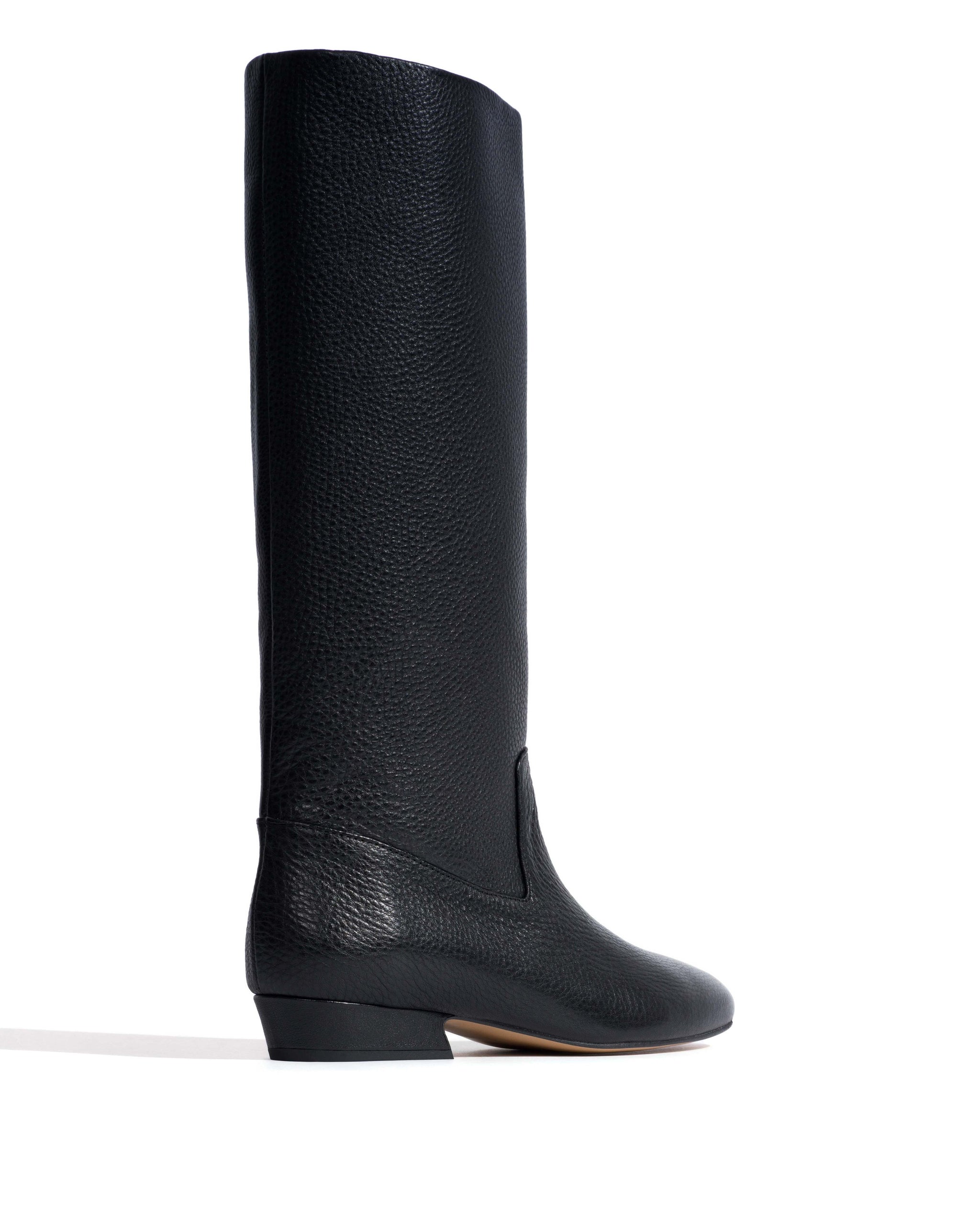 Trina 25 Natural grain soft calf Black