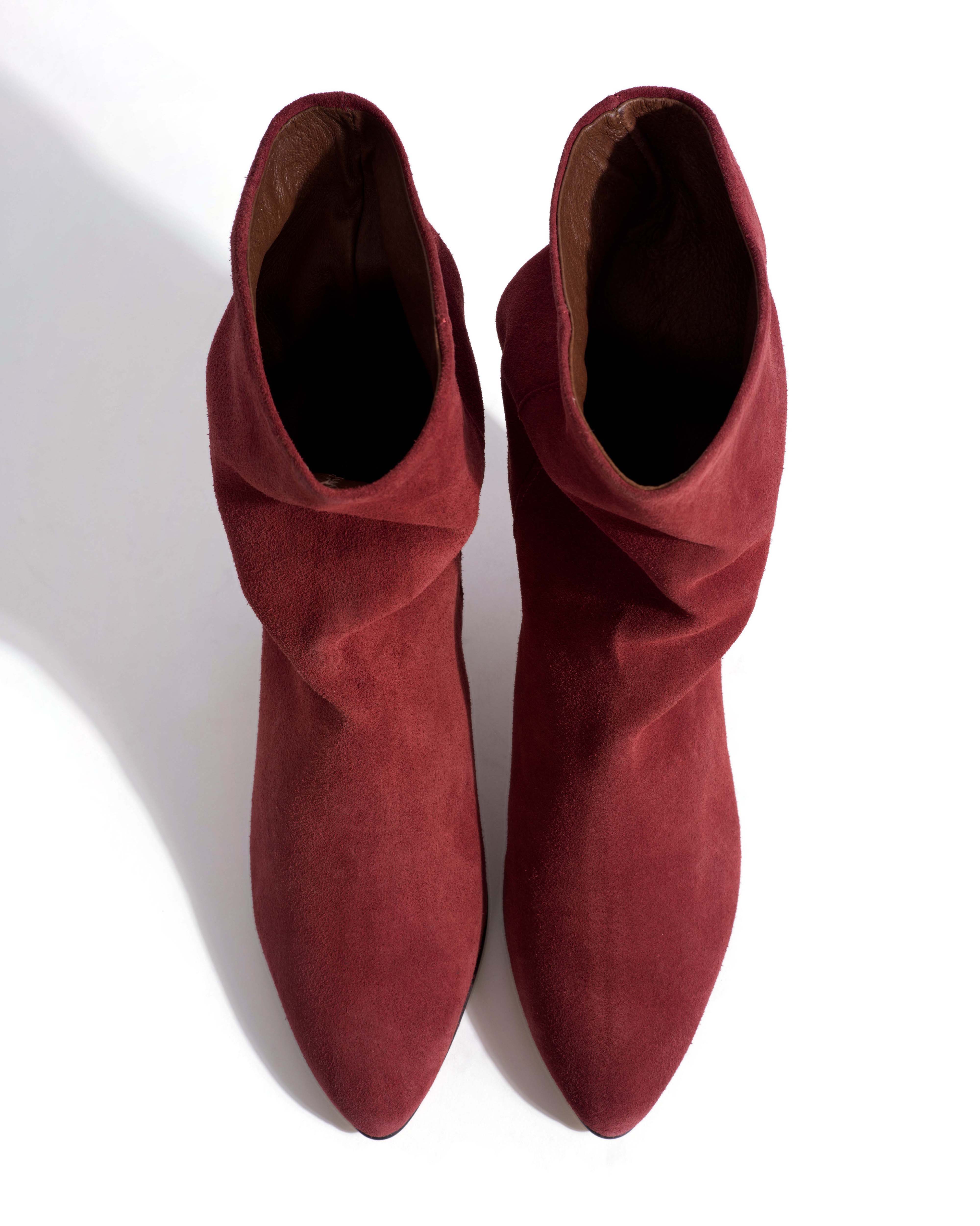 Vully 50 stiletto Calf suede Pomegranate