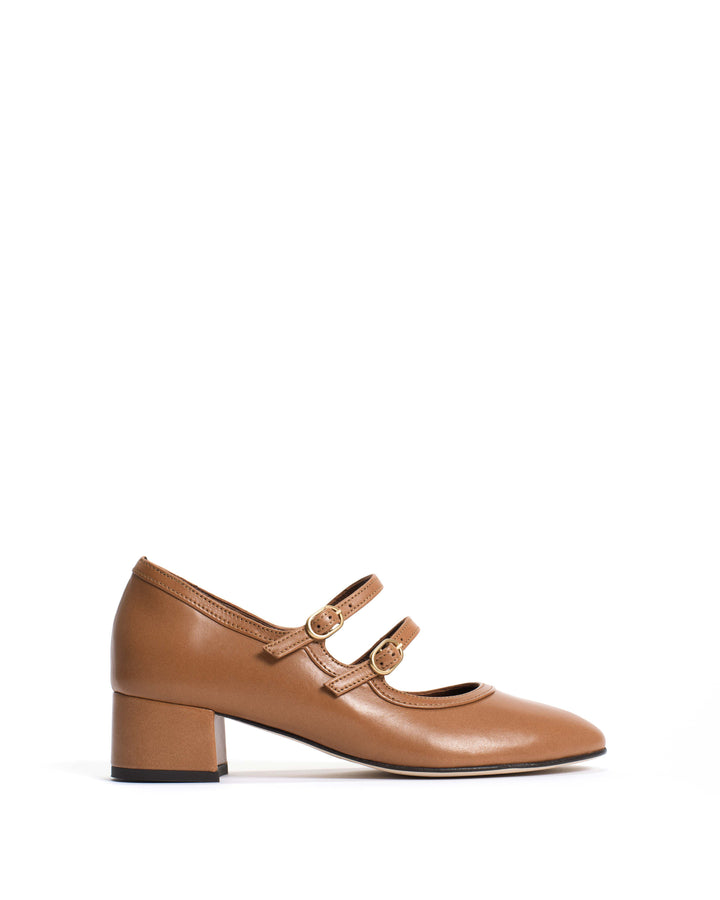 anonymous copenhagen Balie 40 Shiny lamb Caramel