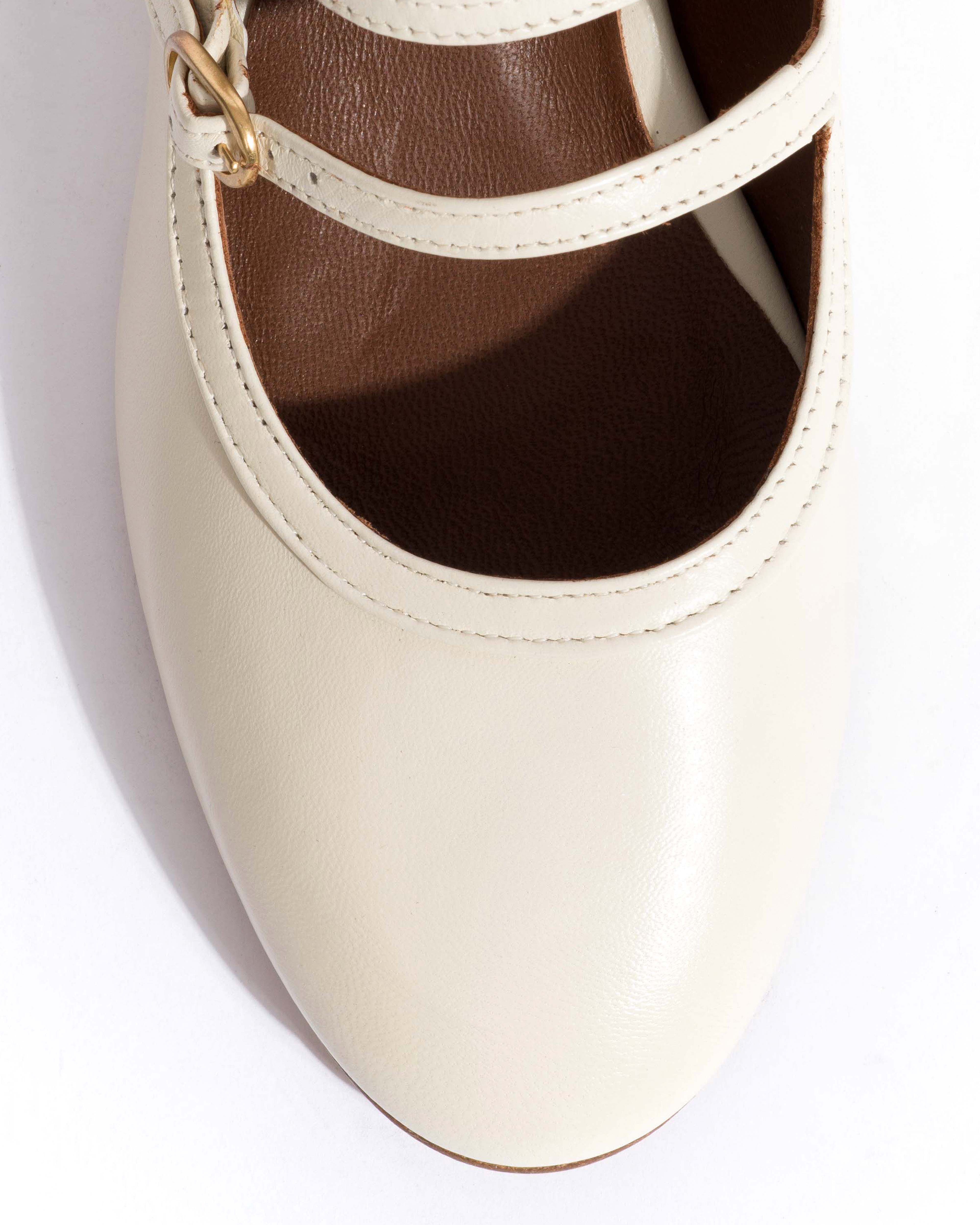 Balie 40 Shiny lamb White sand