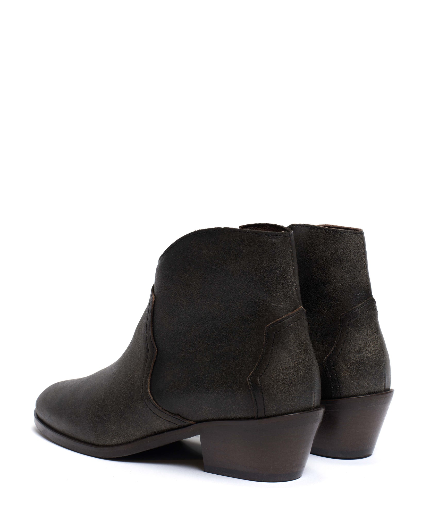 Fiona 35 Distressed vegetable tanned calf Off black - Anonymous Copenhagen