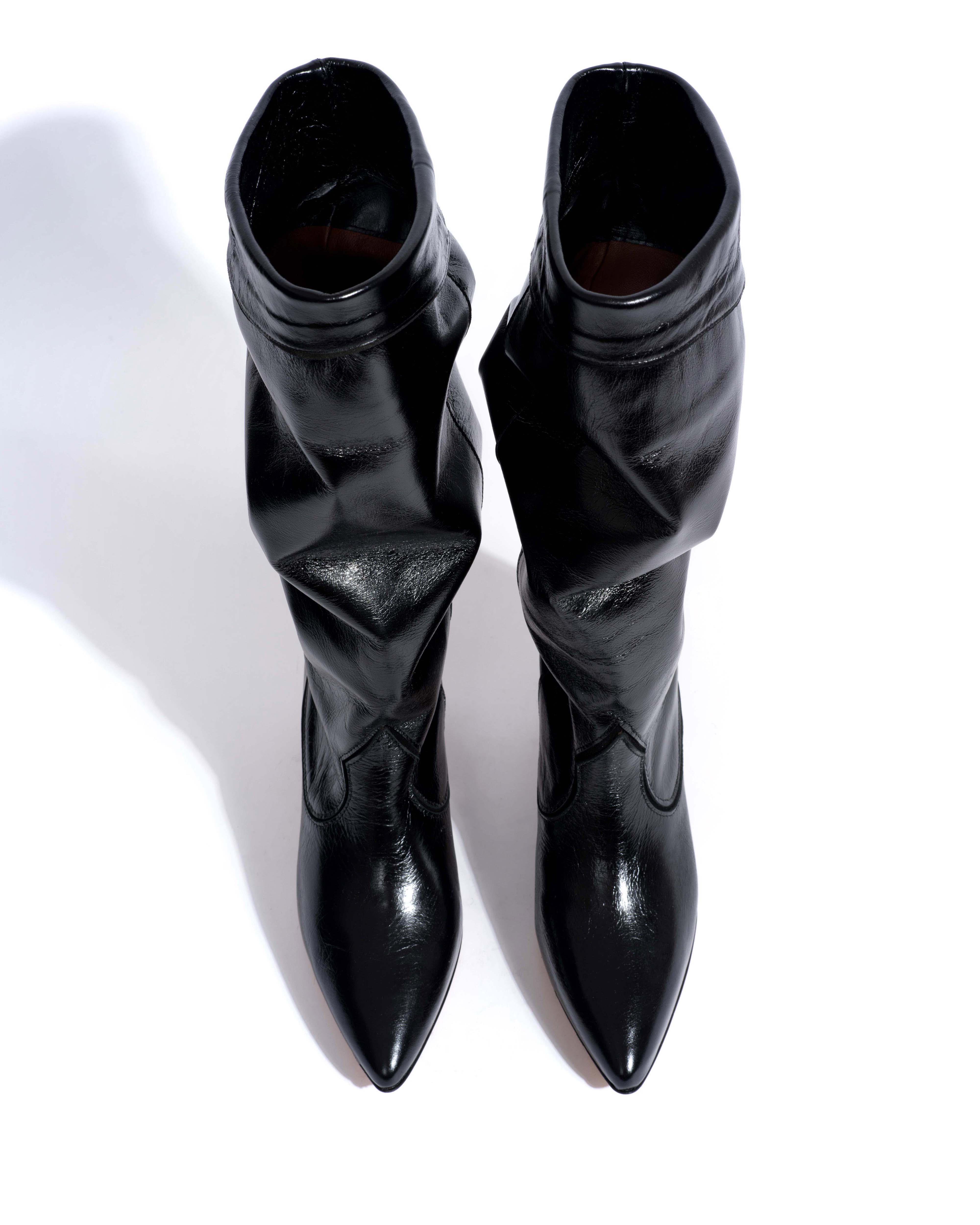 Hillerie 40 stiletto Crinkled soft calf & suede leather Black