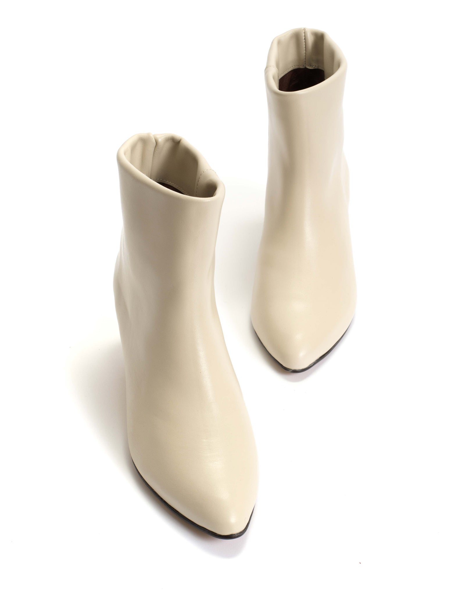 Hilly 50 stiletto Soft calf White sand - Anonymous Copenhagen