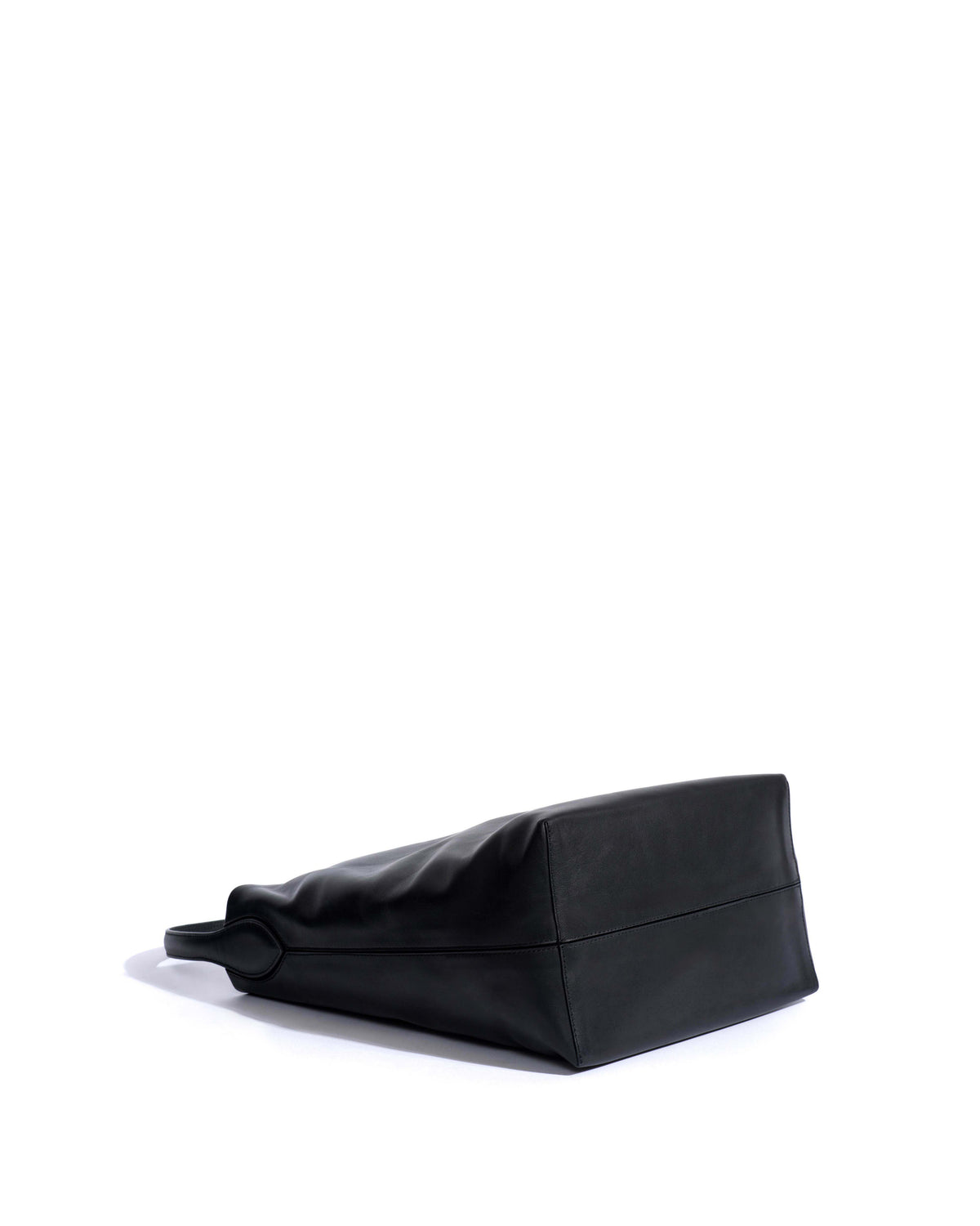Versa slouchy everyday bag Soft calf Black