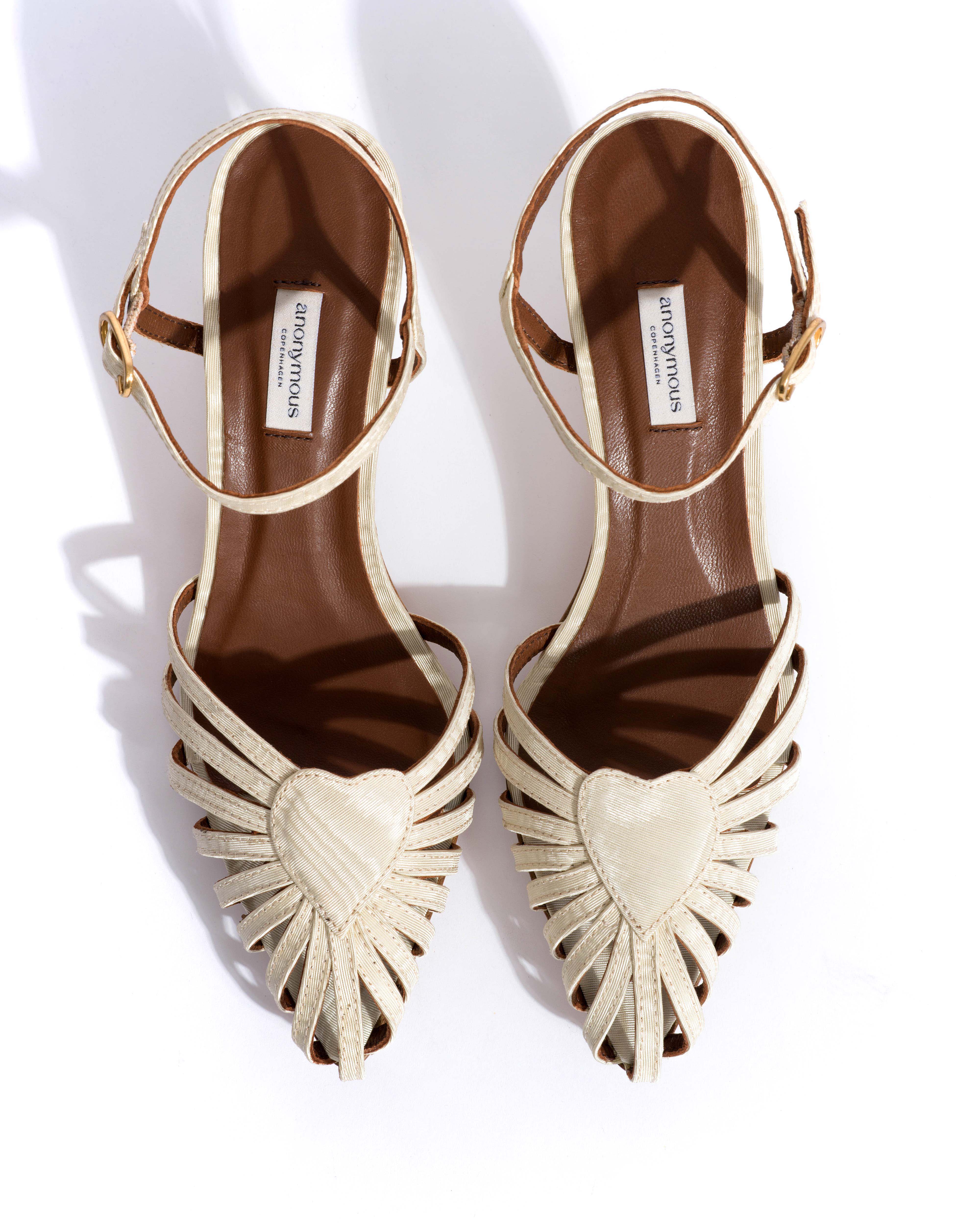 Keesha 55 Glossy moire Ivory