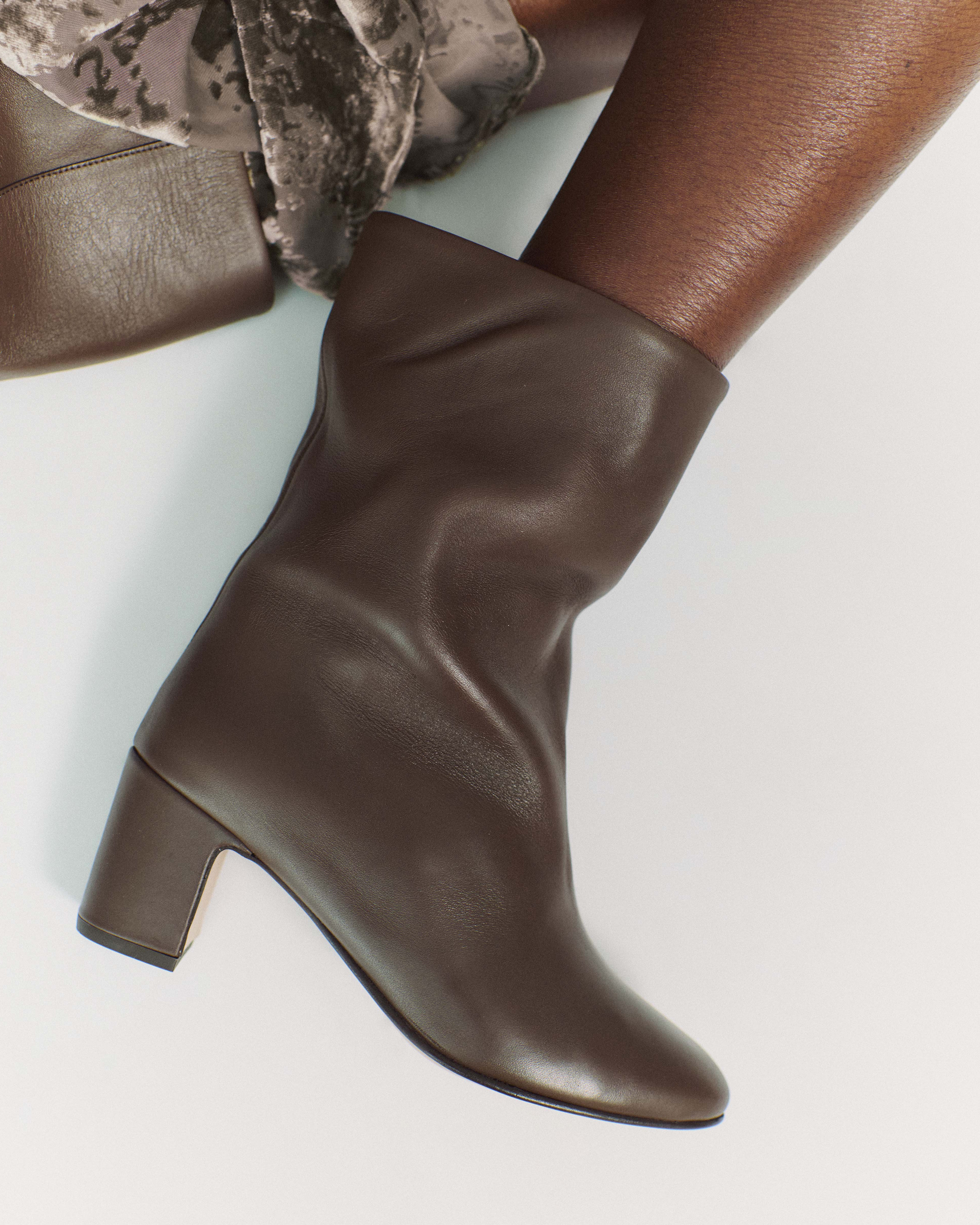 Lully 55 Soft calf Dark taupe