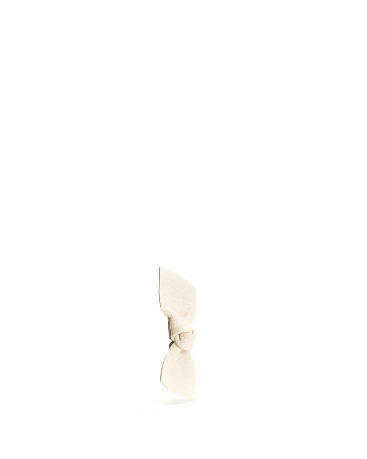 Nabie hair clip petite bow Shiny lamb Milk white