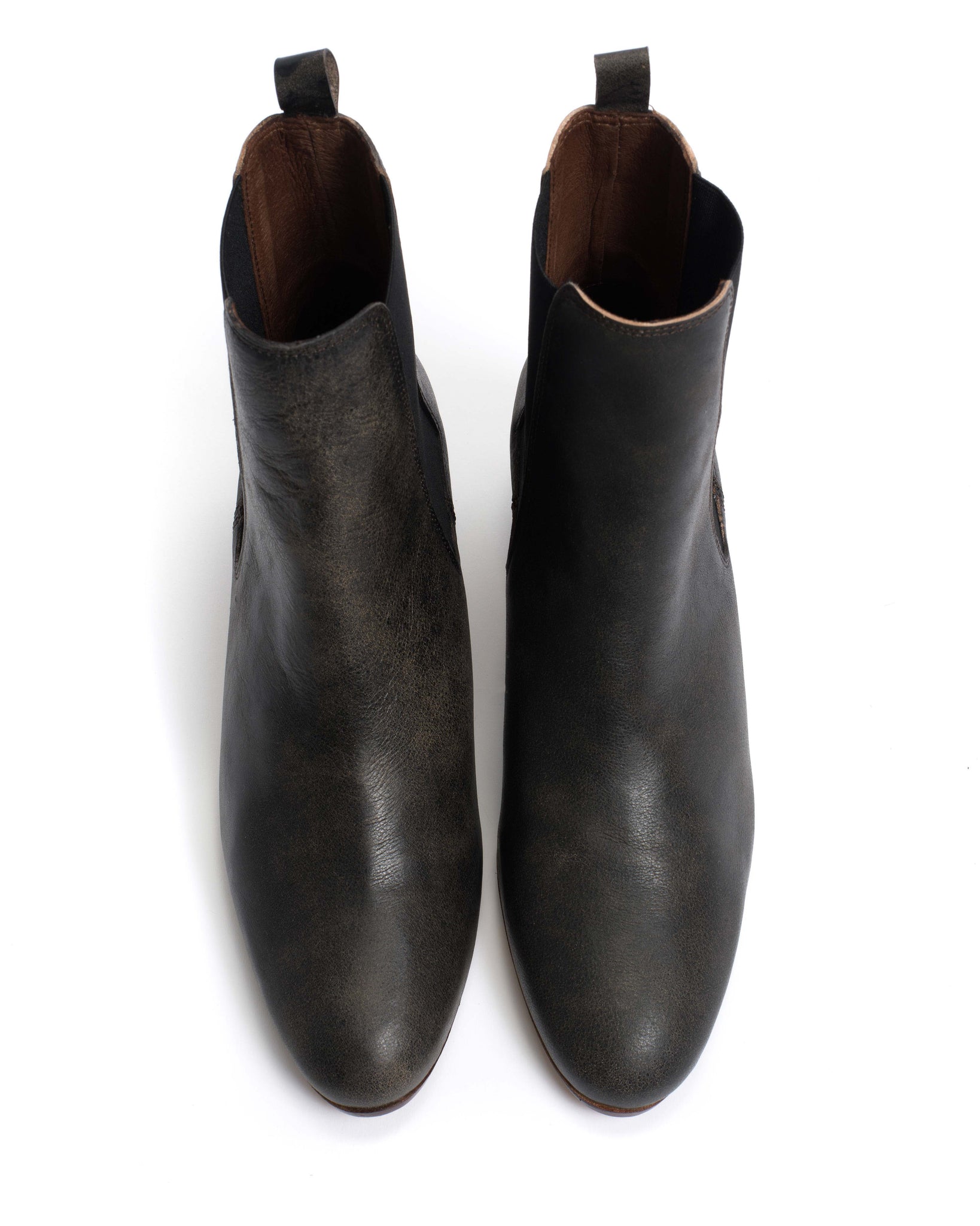 Niabella Distressed vegetable tanned calf Off black - Anonymous Copenhagen
