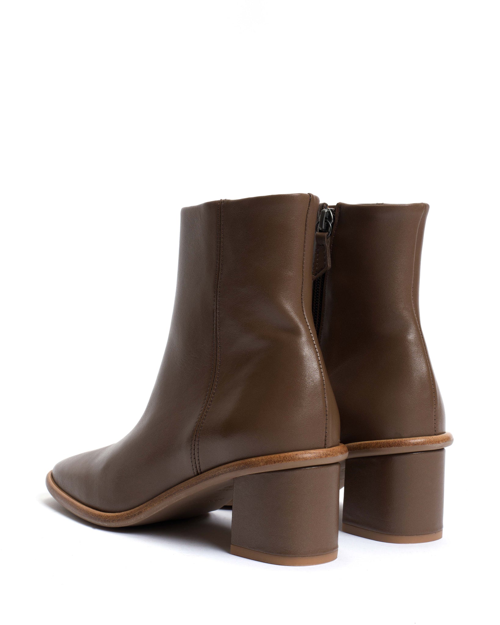 Orielle Soft calf Dark taupe - Anonymous Copenhagen