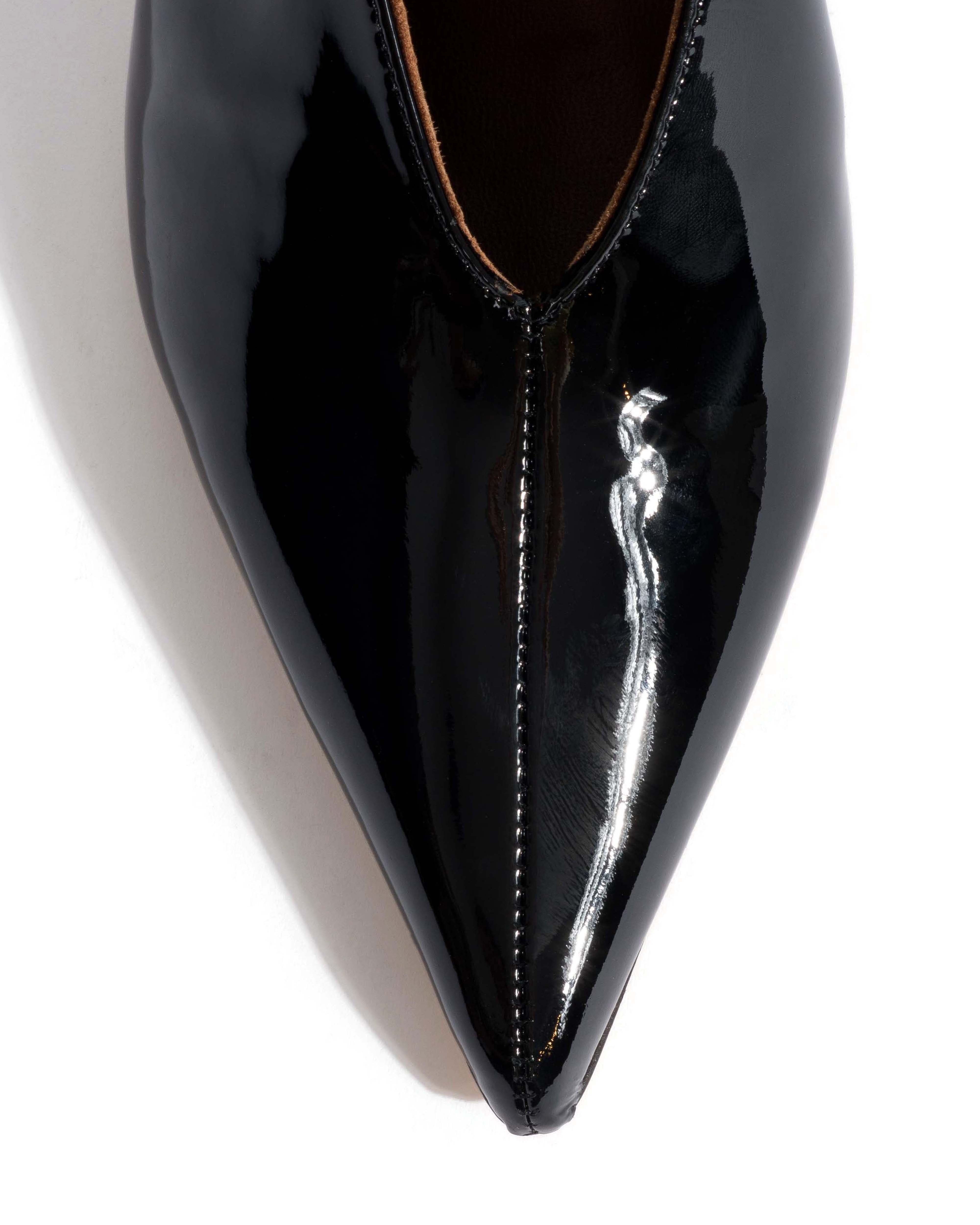 Phia 55 pin Polished soft calf Black