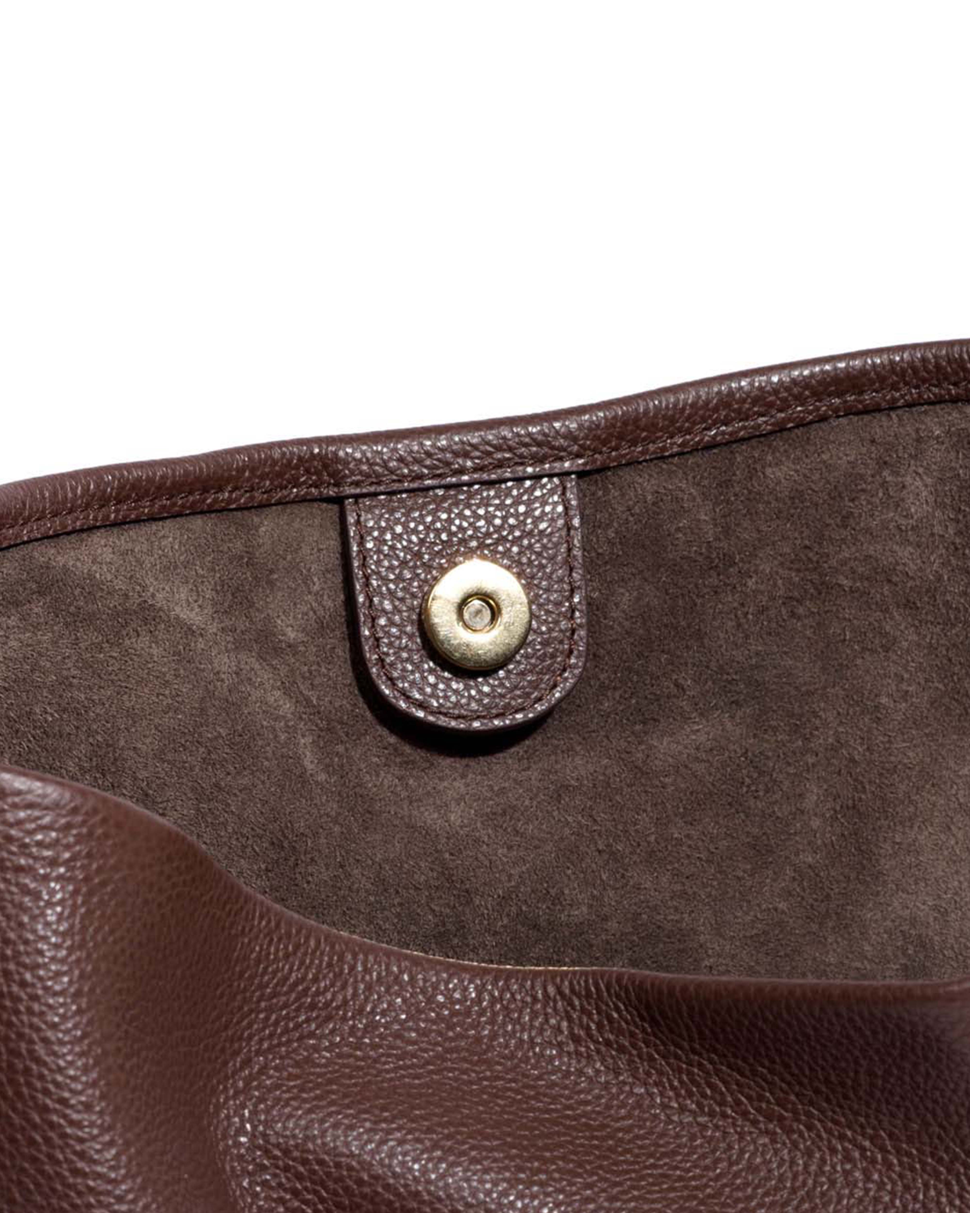 Versa slouchy everyday bag Pebbled soft calf Chocolate