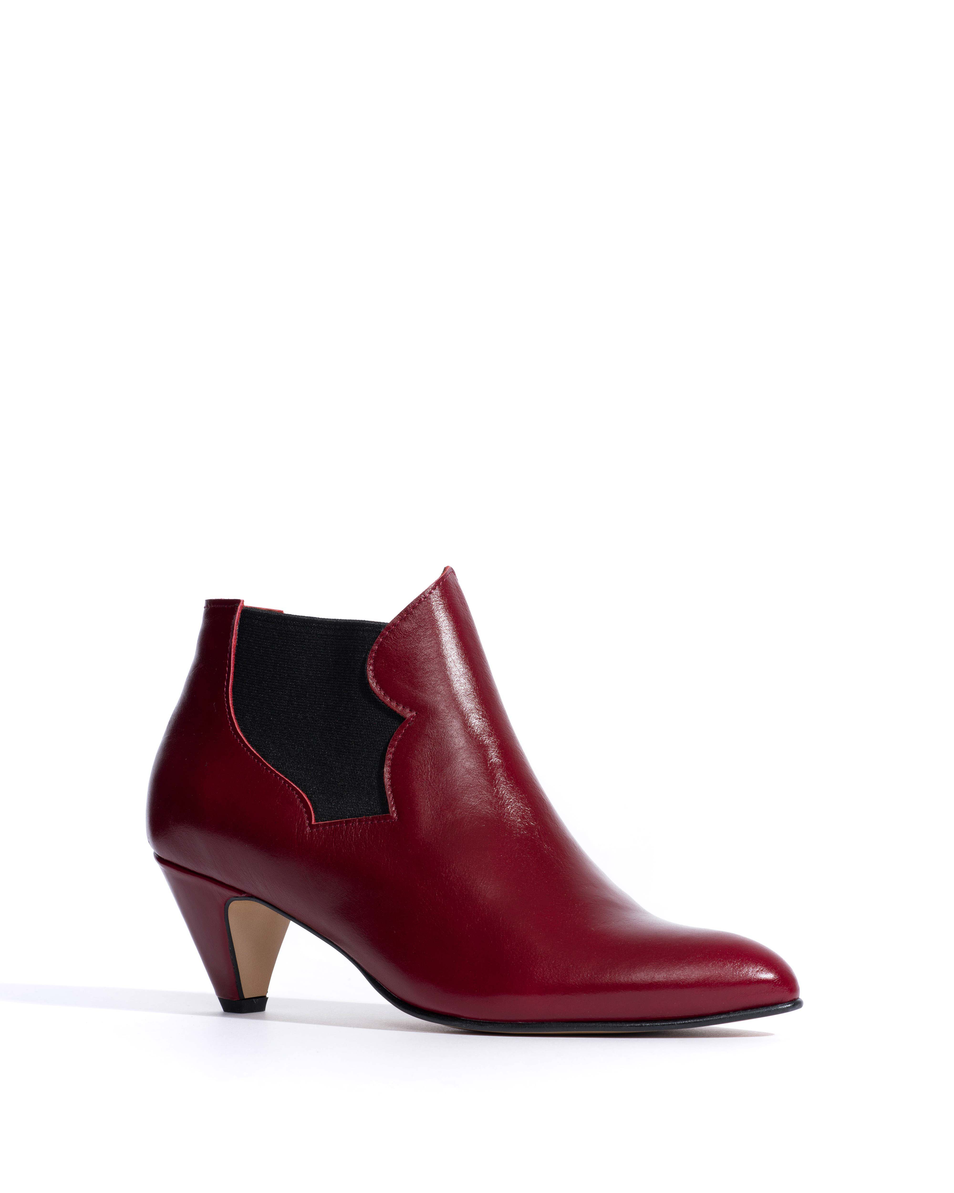 Shalli 50 stiletto Crinkled polished goat Pomegranate