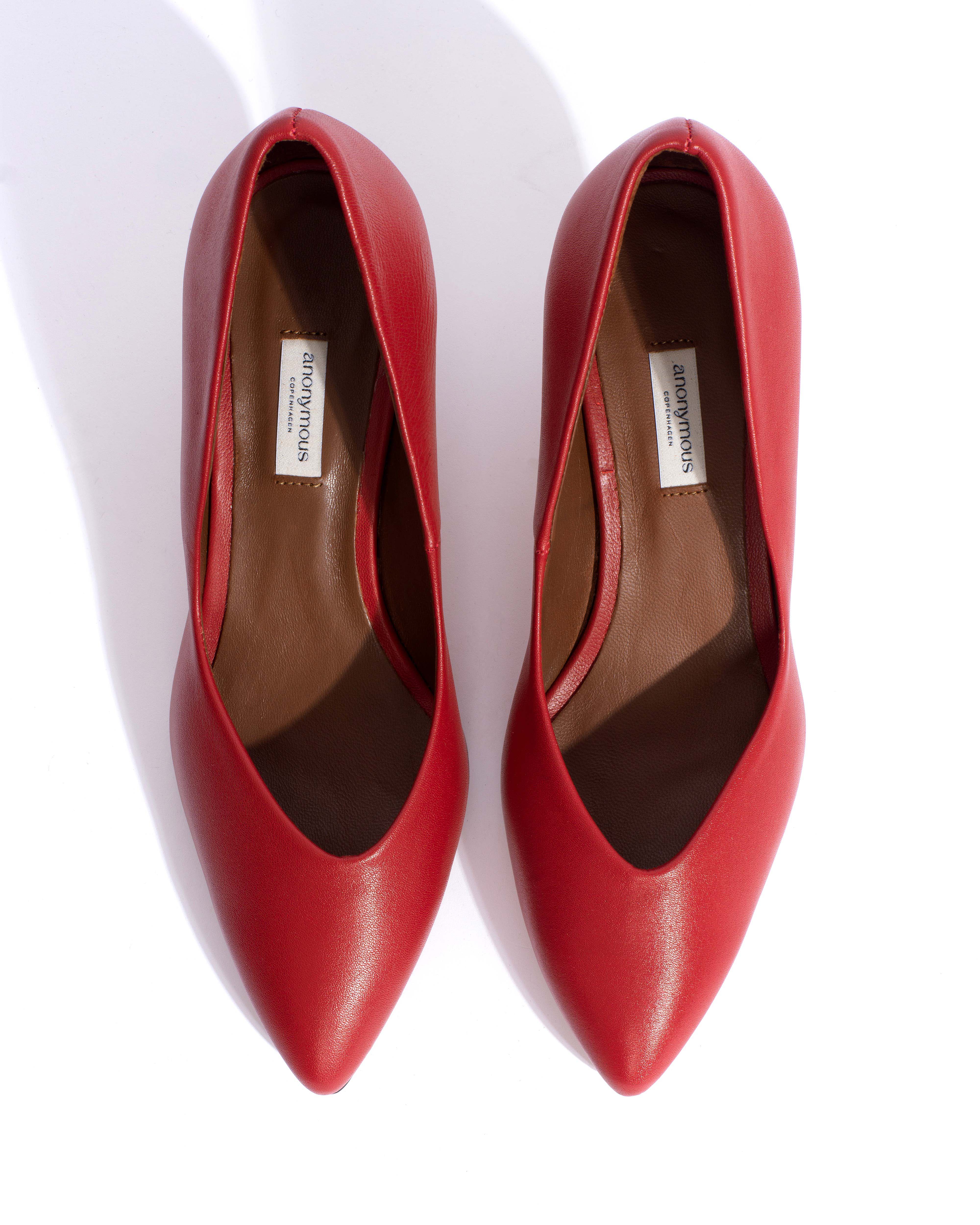 Trini 55 Shiny lamb Ruby red