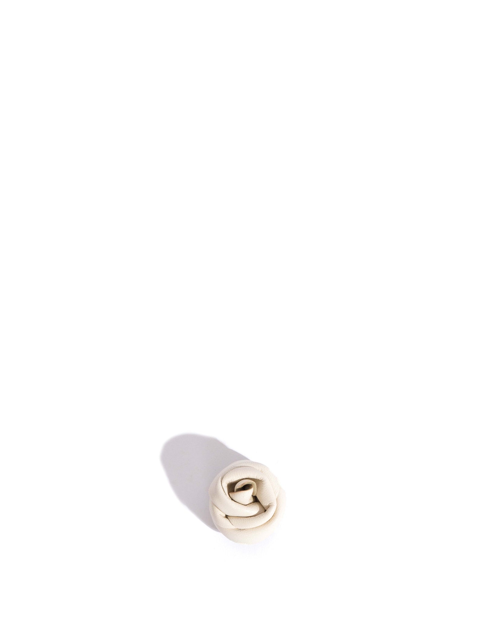 Rose shoe clip Shiny lamb White sand
