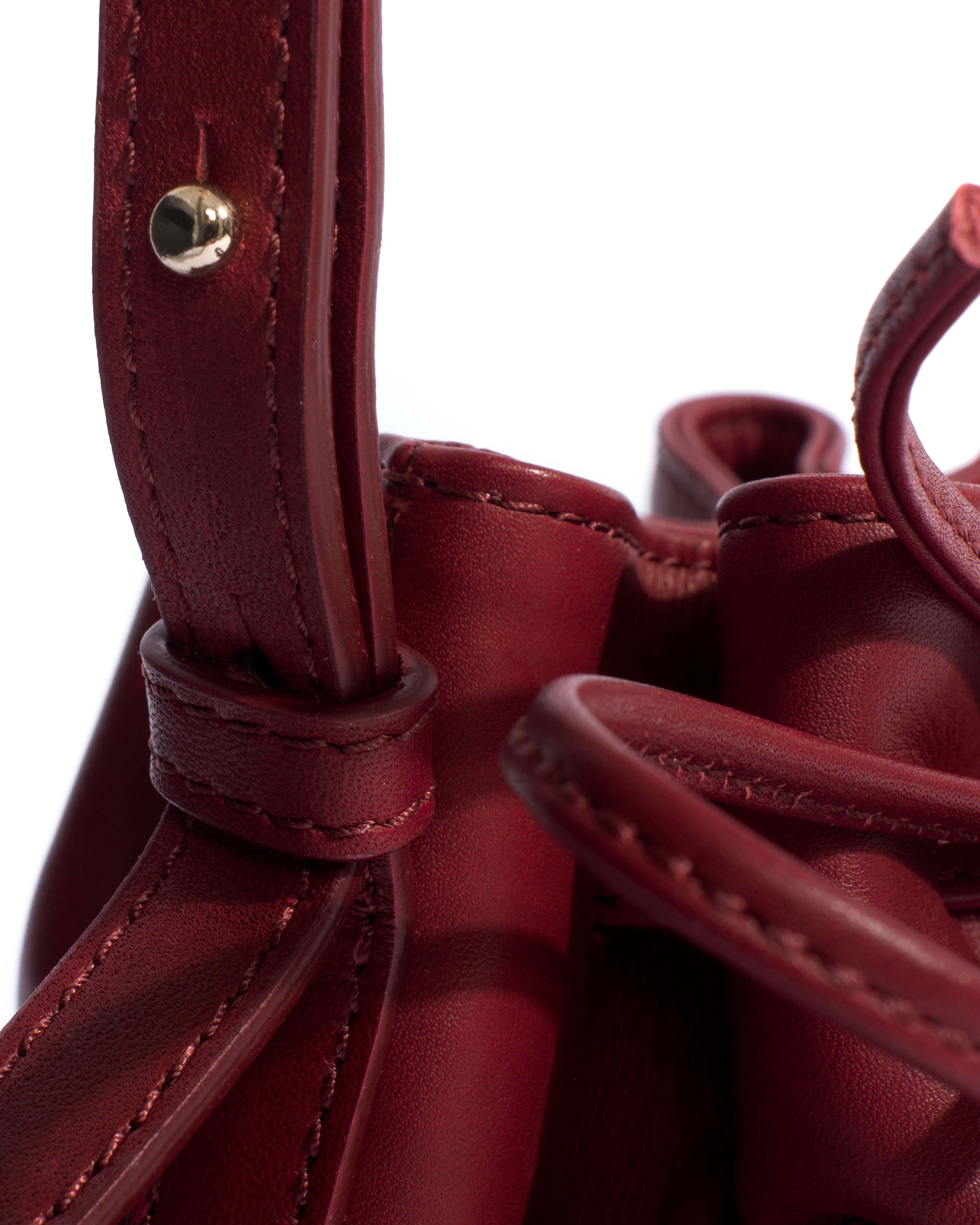 Kacey petite bucket bag Soft calf Pomegranate
