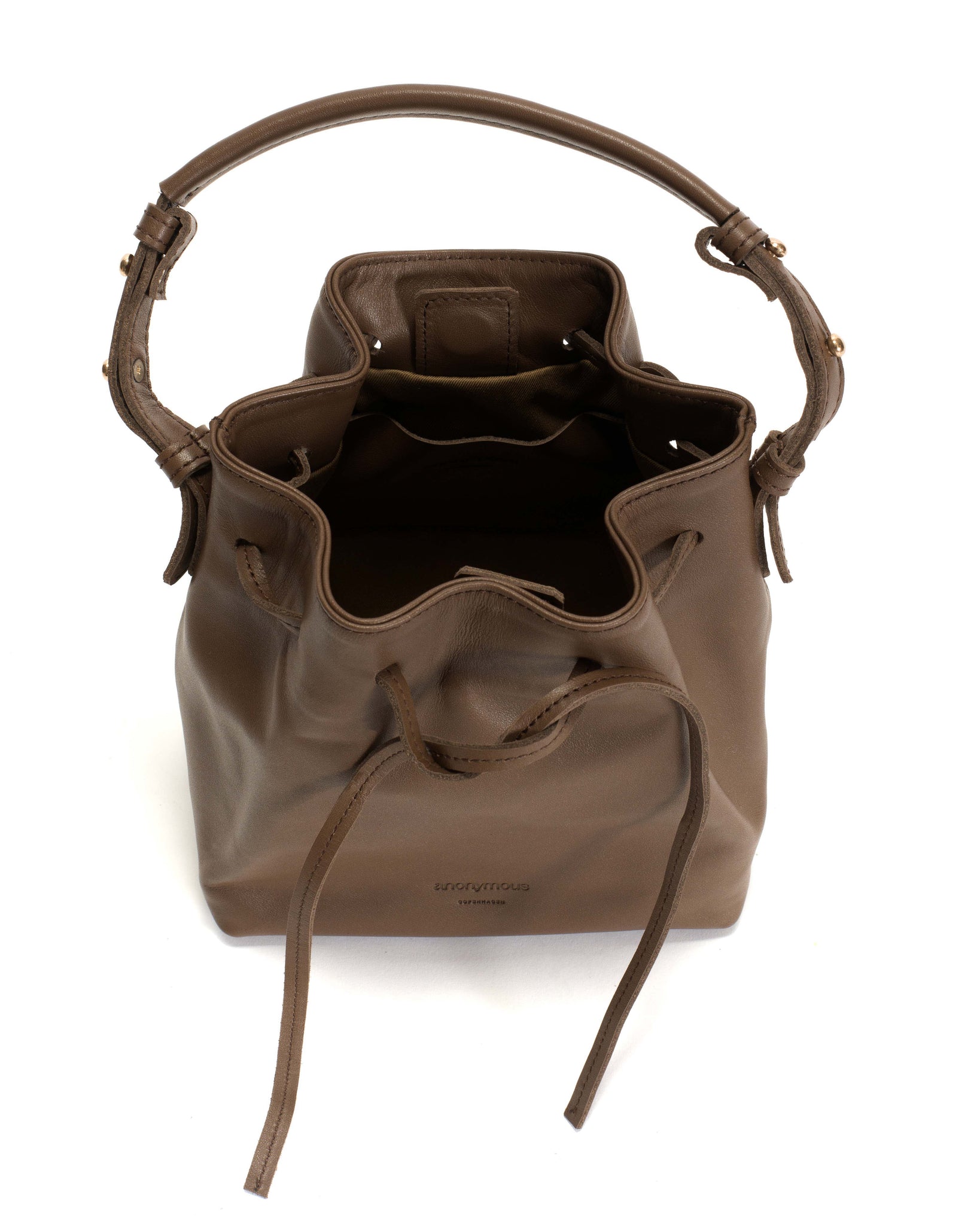 Kacey petite bucket bag Soft calf Dark taupe - Anonymous Copenhagen