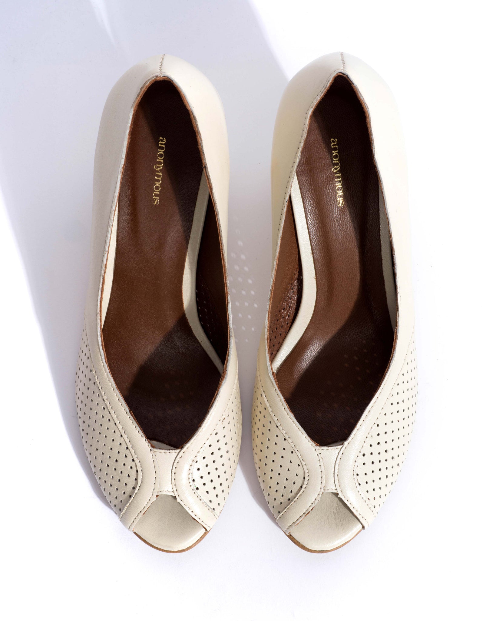 Alania Shiny lamb White sand - 