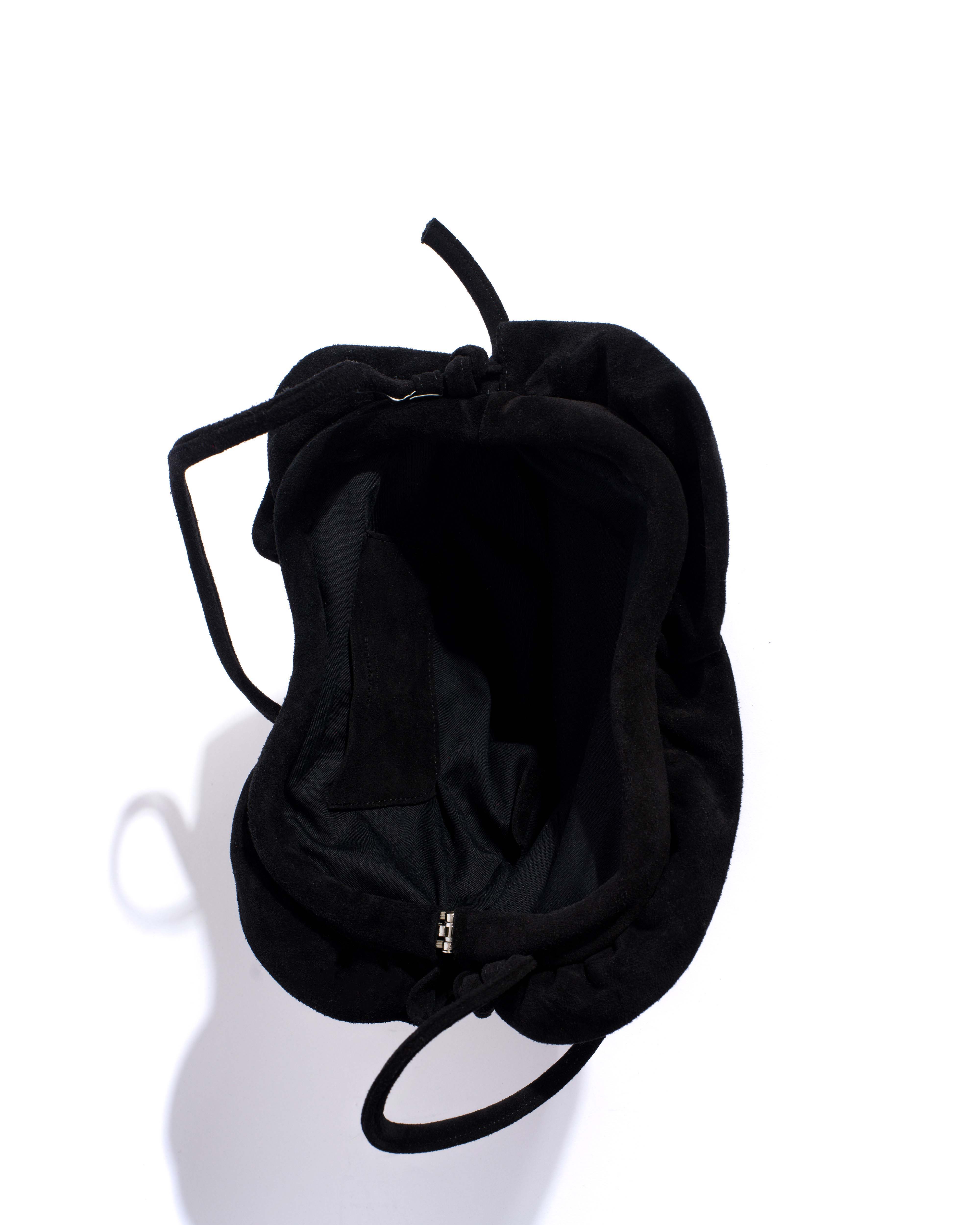Zally heart bag Calf suede Black