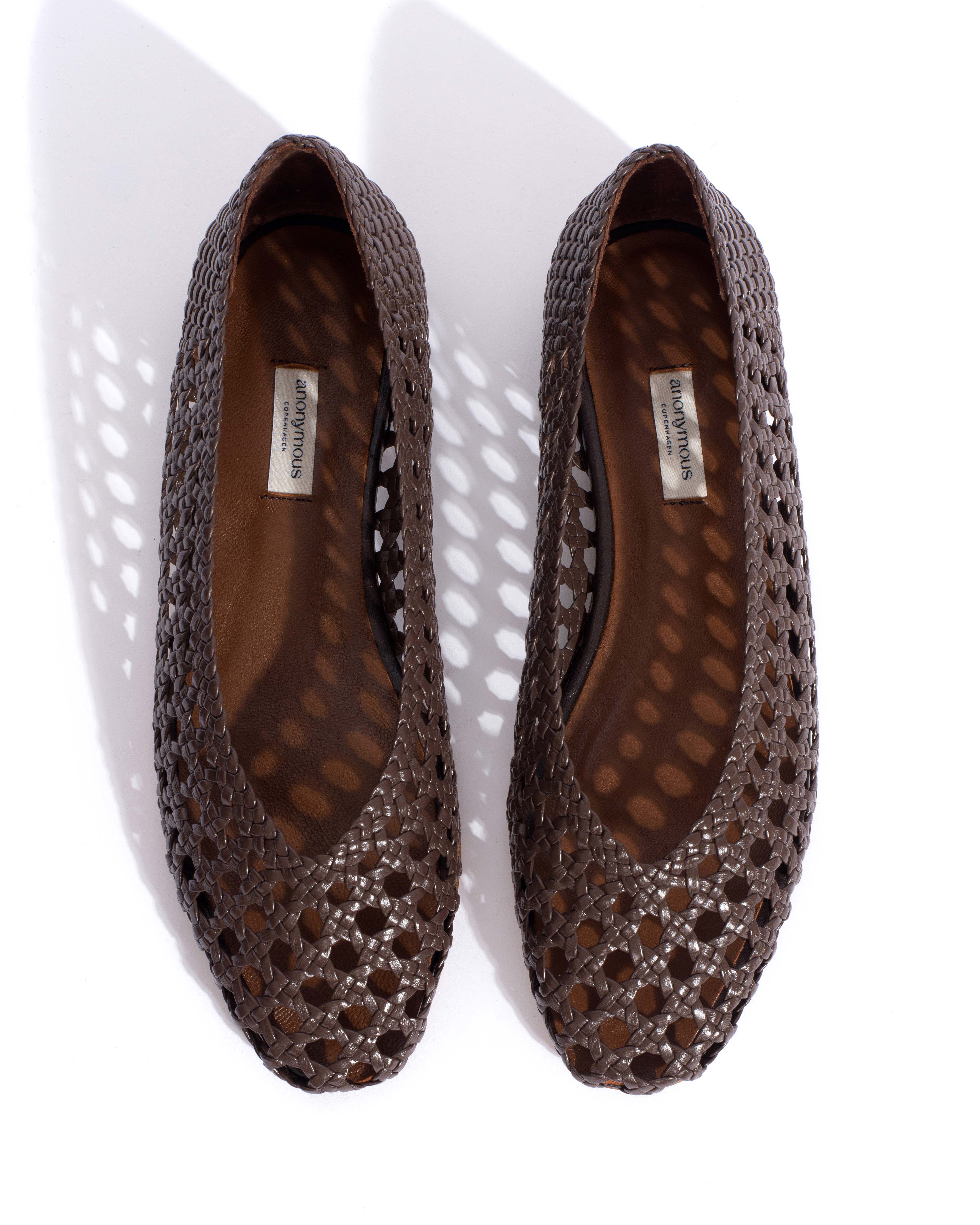 Sessi 10 Hand-braided leather Coffee brown