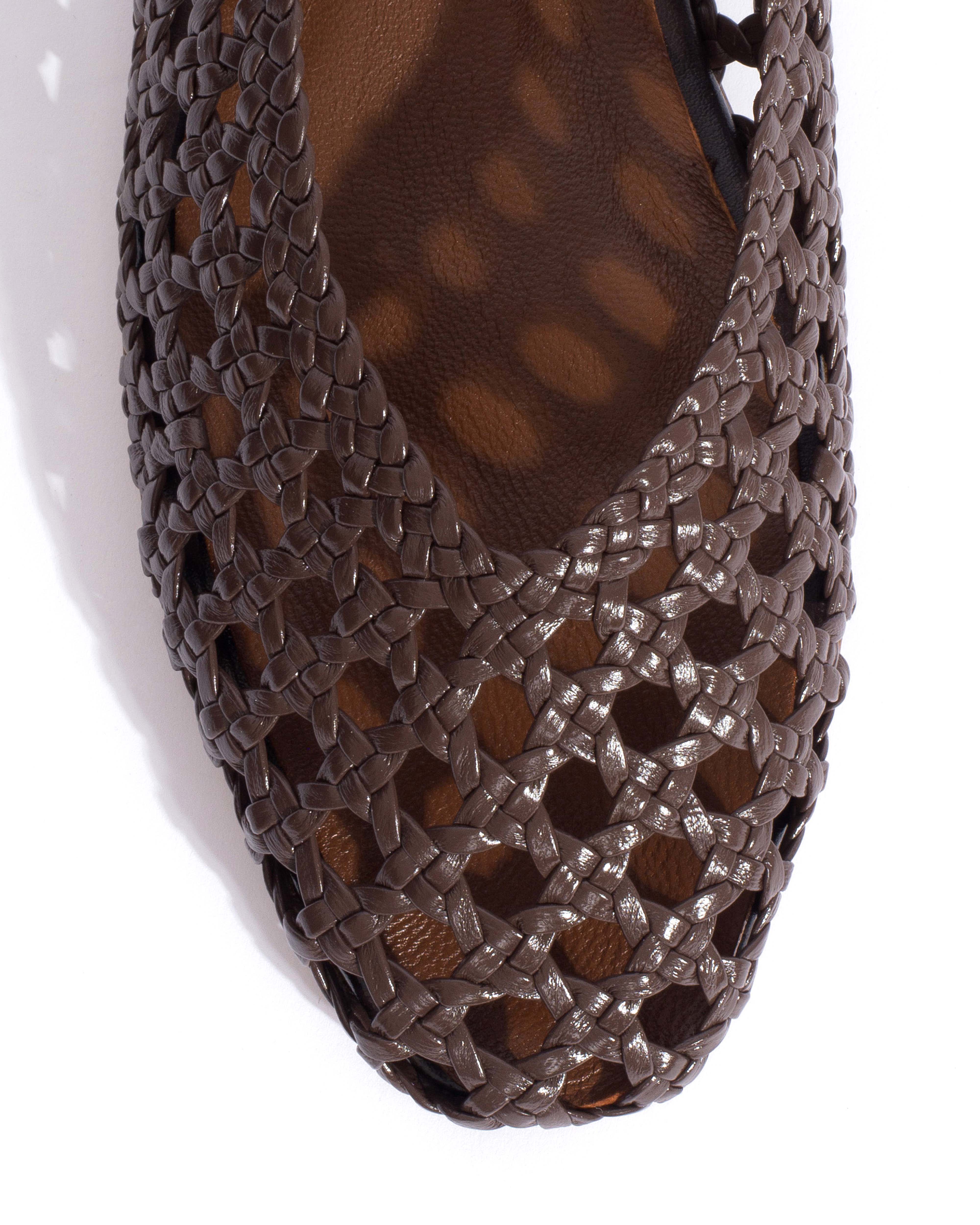 Sessi 10 Hand-braided leather Coffee brown