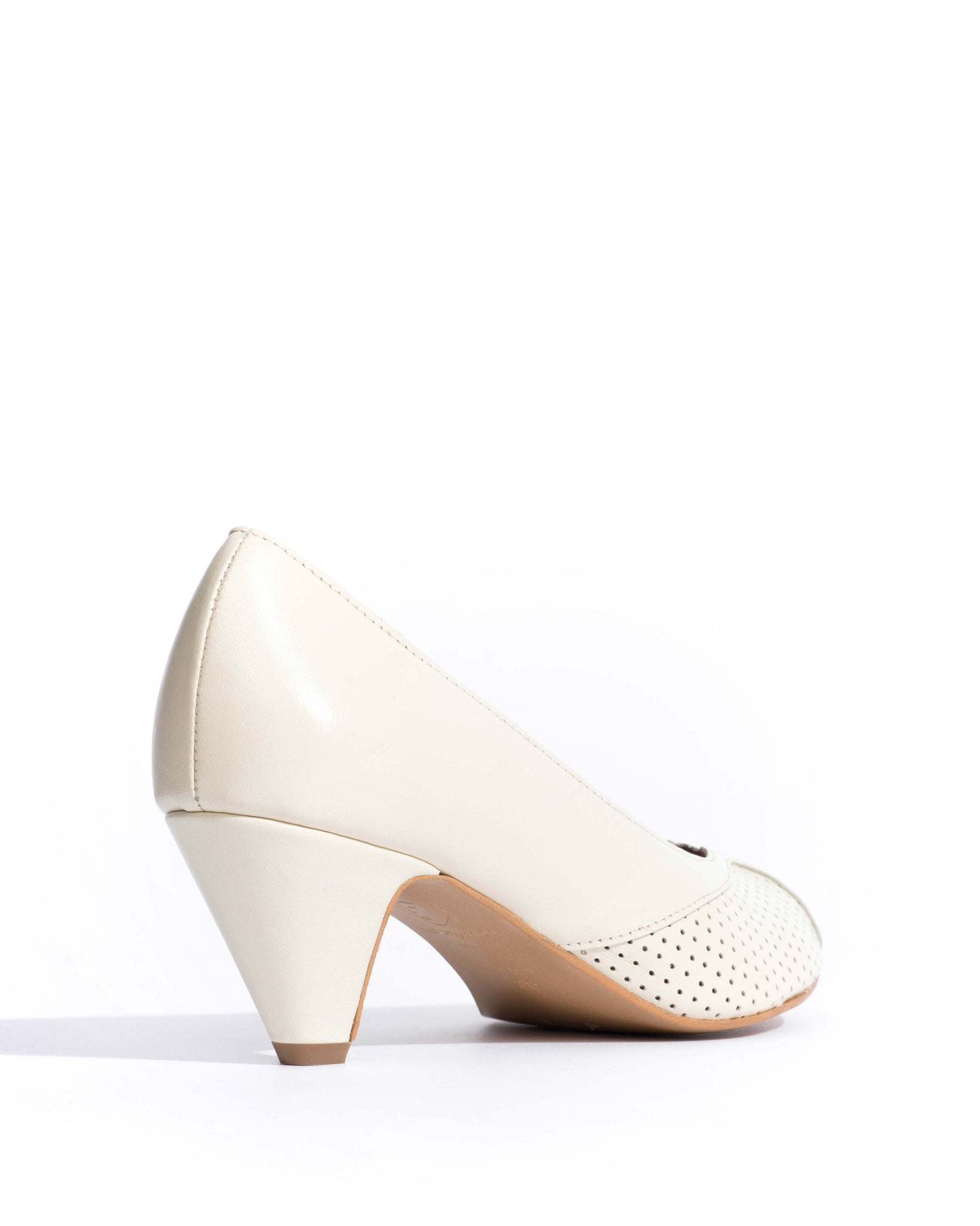 Tiffany stiletto Shiny lamb White sand - 