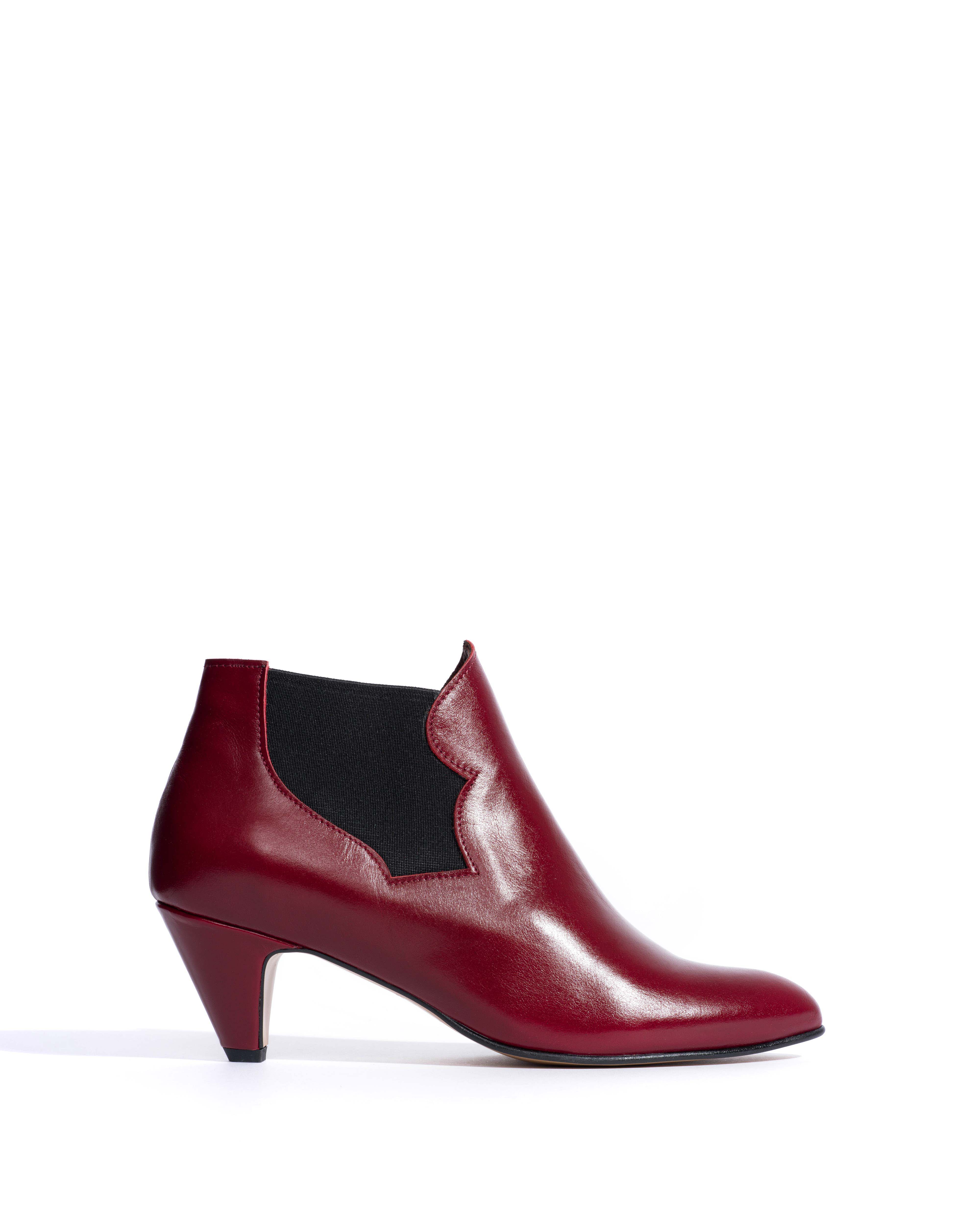 Shalli 50 stiletto Crinkled polished goat Pomegranate