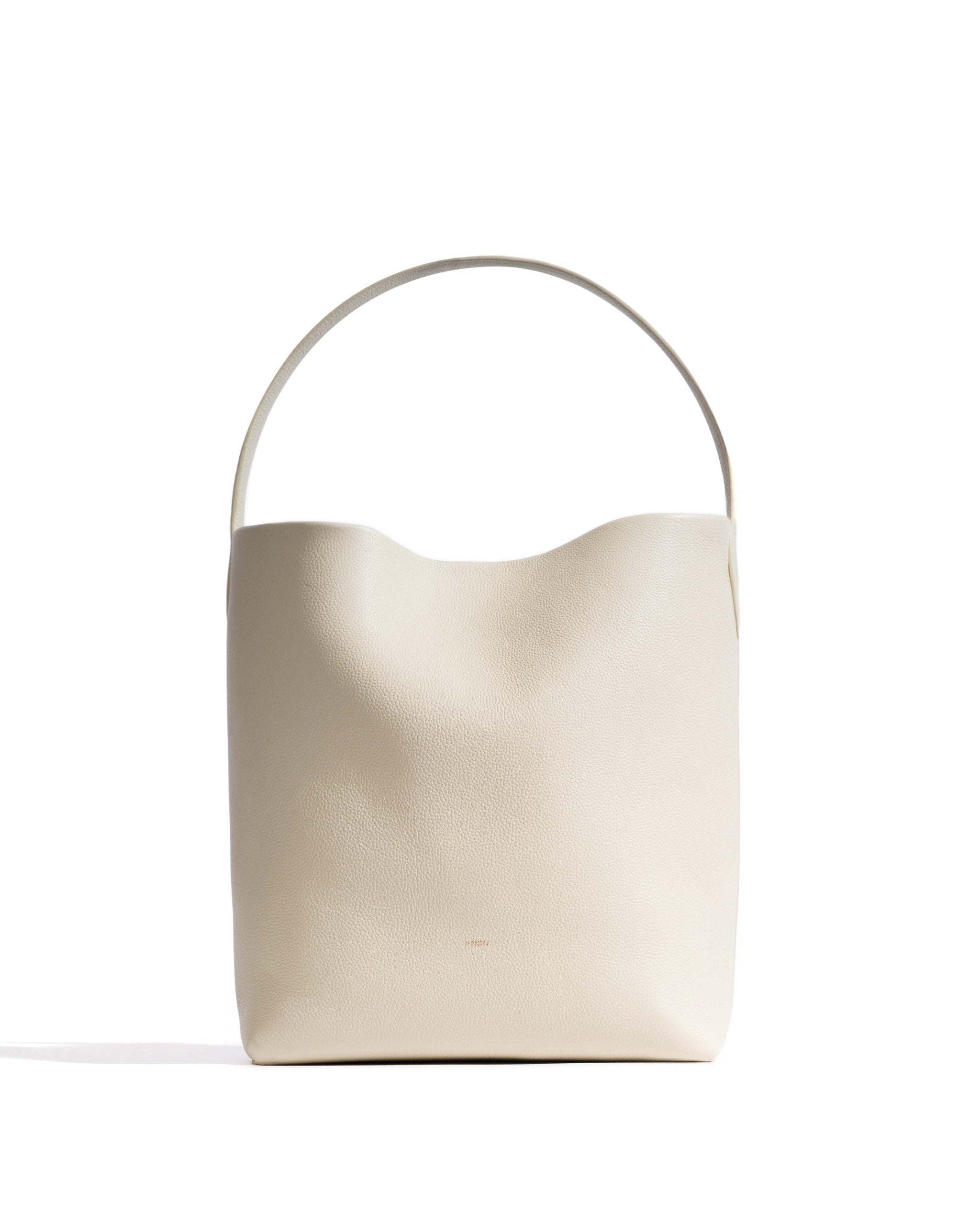 Versa everyday bag Pebbled soft calf White sand