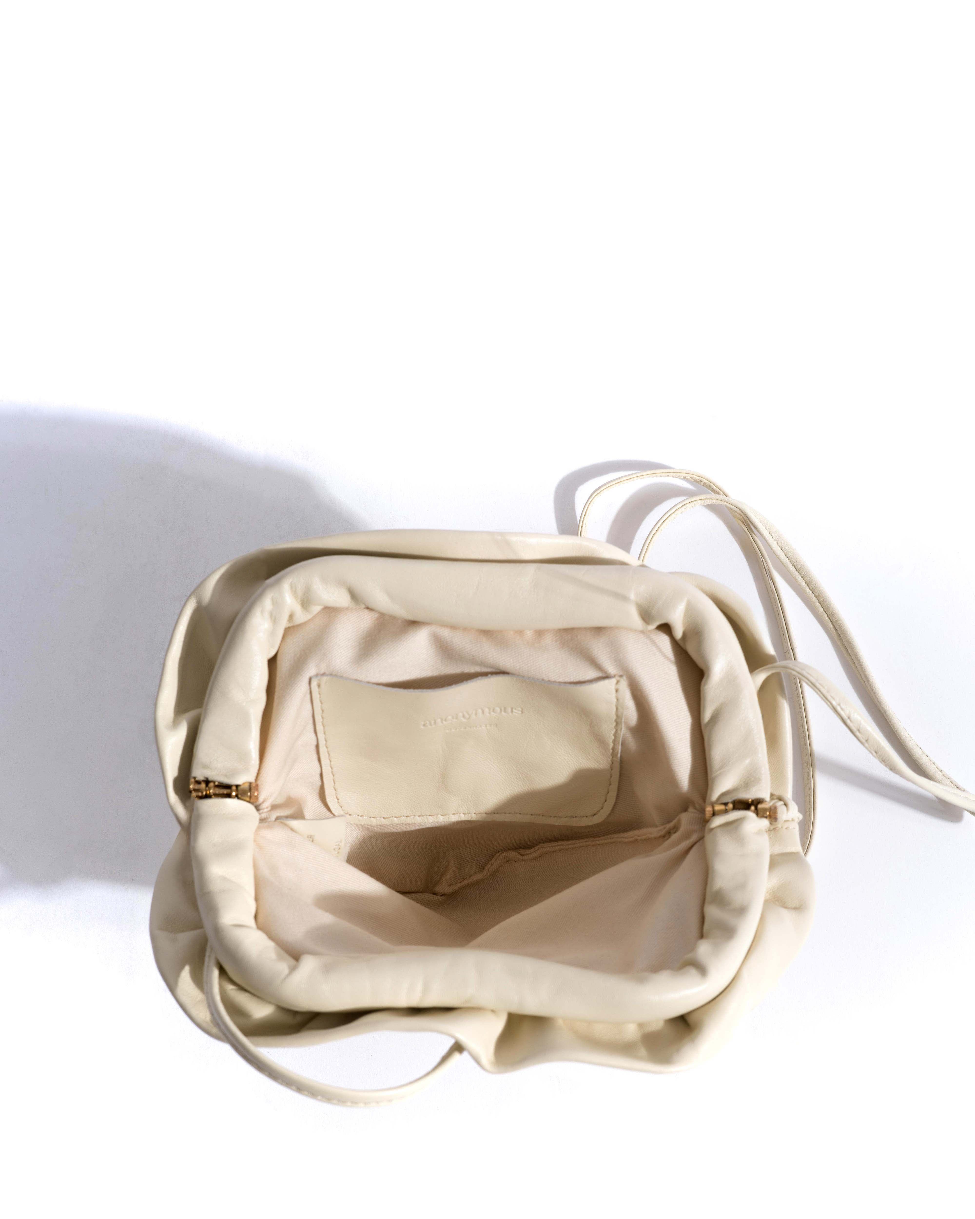 Zally petite heart bag Shiny lamb White sand