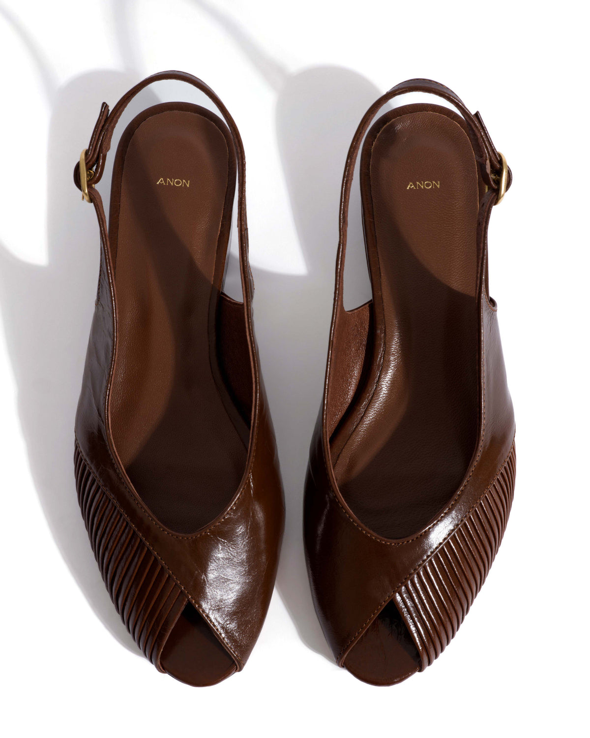 Cassandra 25 Crinkled polished goat Caramel brown