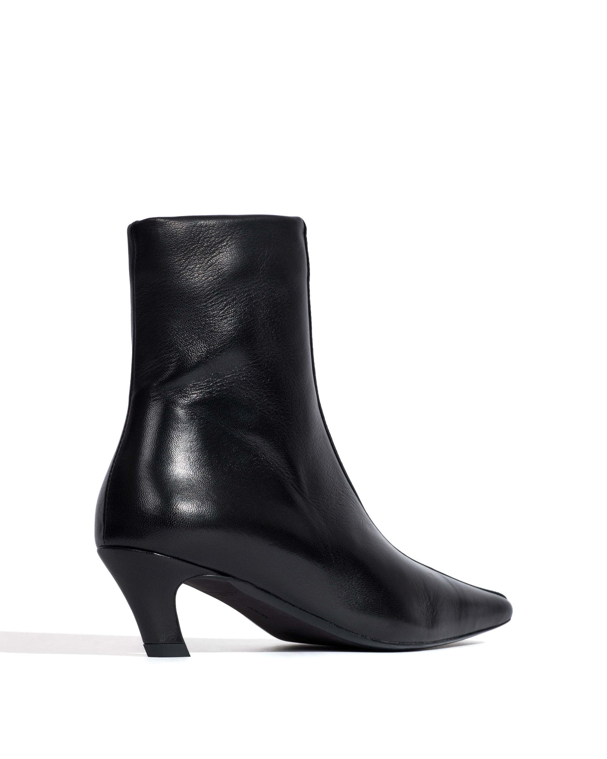 Leyla Shiny lamb Black