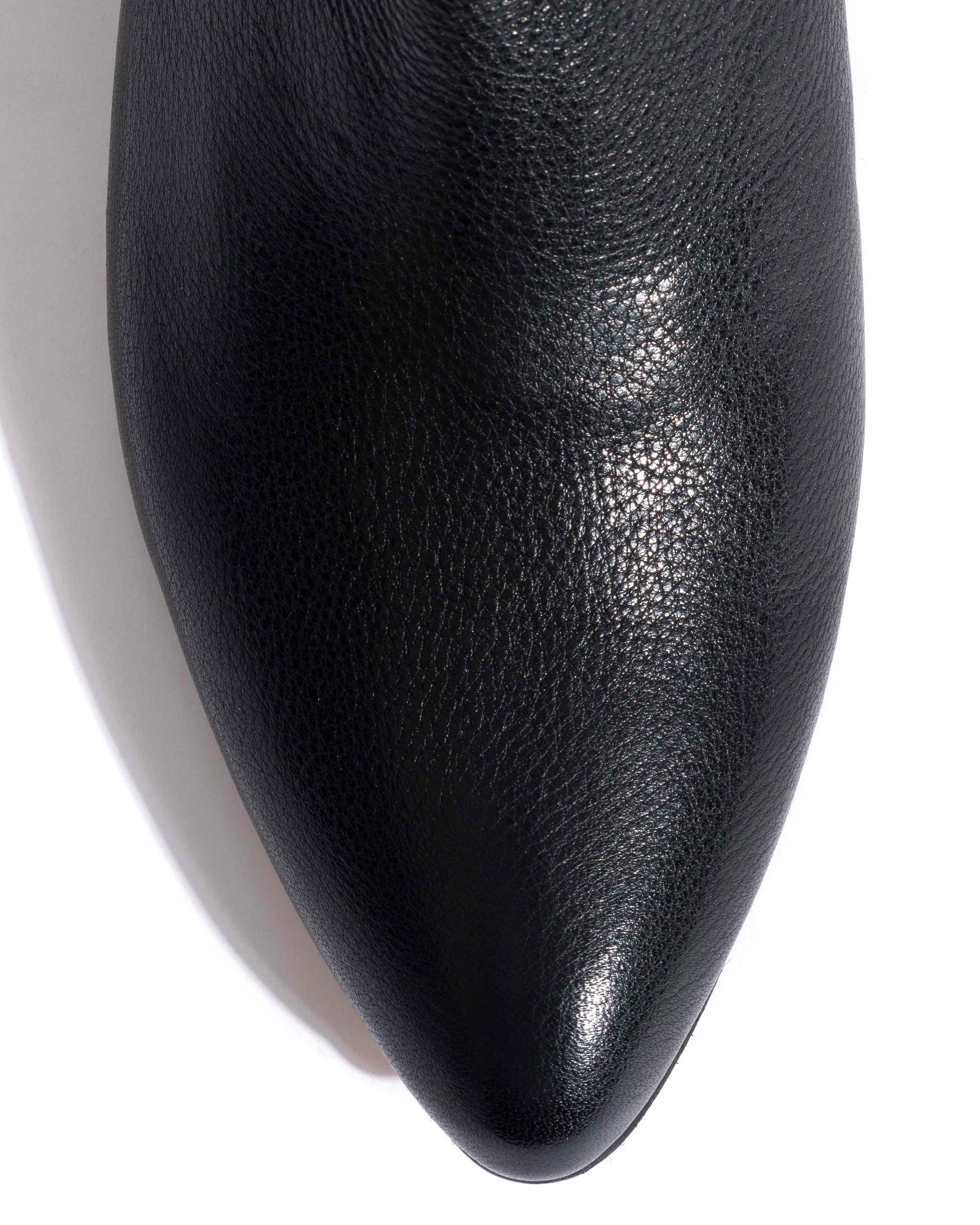 Vanni 20 Natural grain soft calf Black